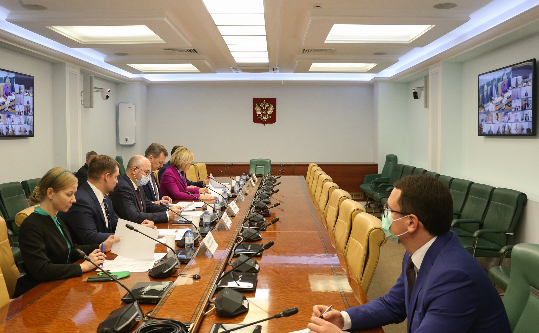 Совещание на тему «О разработке мер по реализации в Российской Федерации «зеленых» проектов, оказывающих минимальное воздействие на окружающую среду»