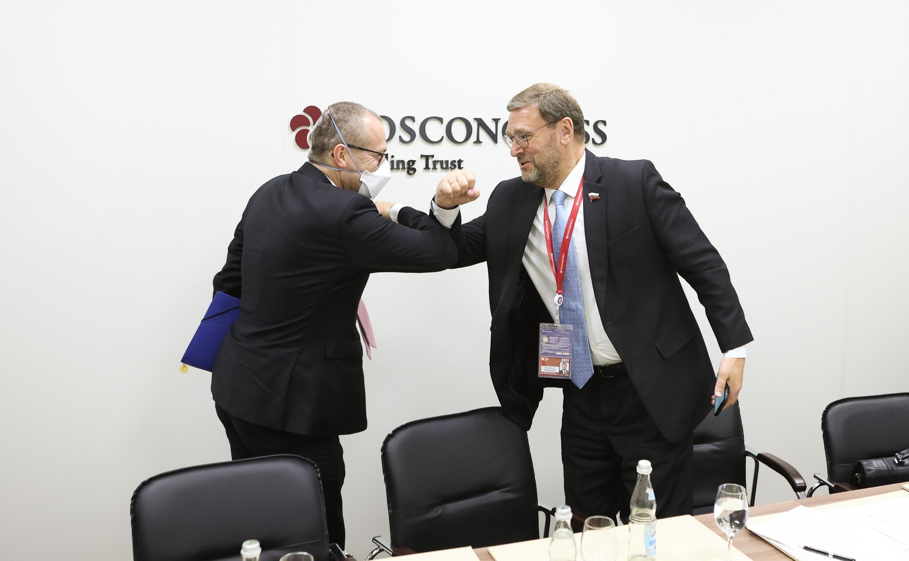 Встреча заместителя Председателя СФ Константина Косачева с директором Европейского регионального бюро ВОЗ Хансом Клюге