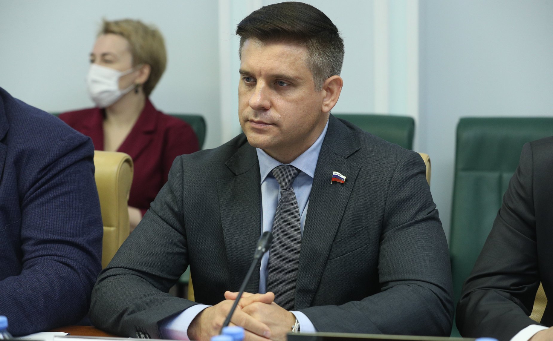 Юрий Архаров