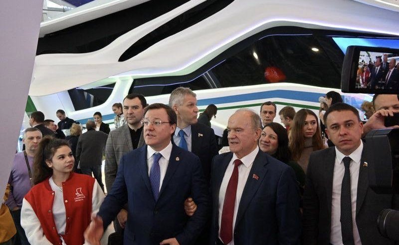 Айрат Гибатдинов и Сергей Рябухин приняли участие в открытии экспозиции Ульяновской области в рамках выставки-форума «Россия» на ВДНХ