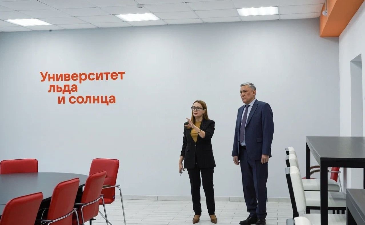 Юрий Валяев в ходе поездки в регион посетил Приамурский государственный университет (ПГУ) имени Шолом-Алейхема