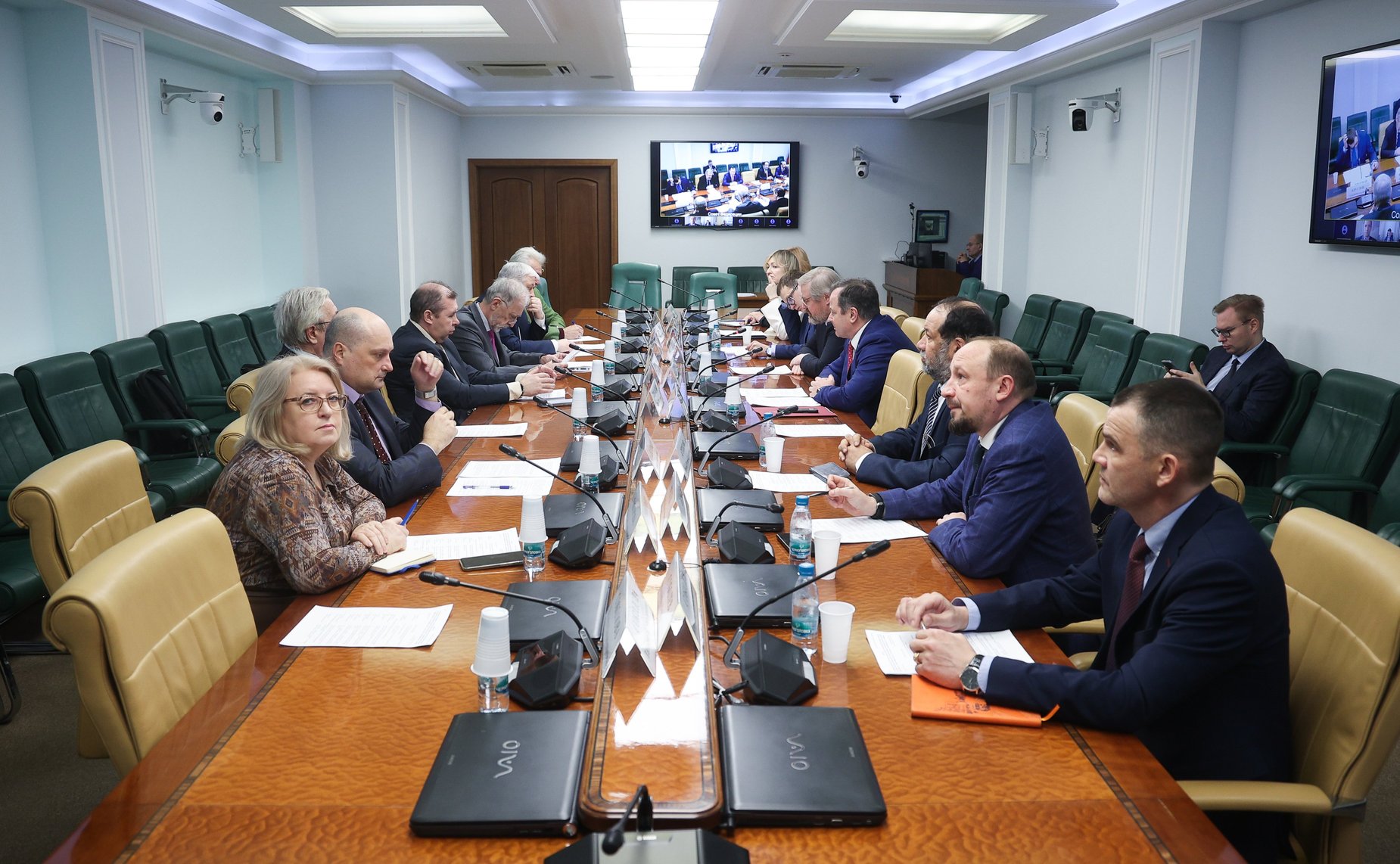 Совещание Комитета СФ по экономической политике «О стратегических вопросах комплексной государственной программы Российской Федерации «Энергосбережение и повышение энергетической эффективности». Энергоэффективность — инструмент сдерживания роста тарифов»»