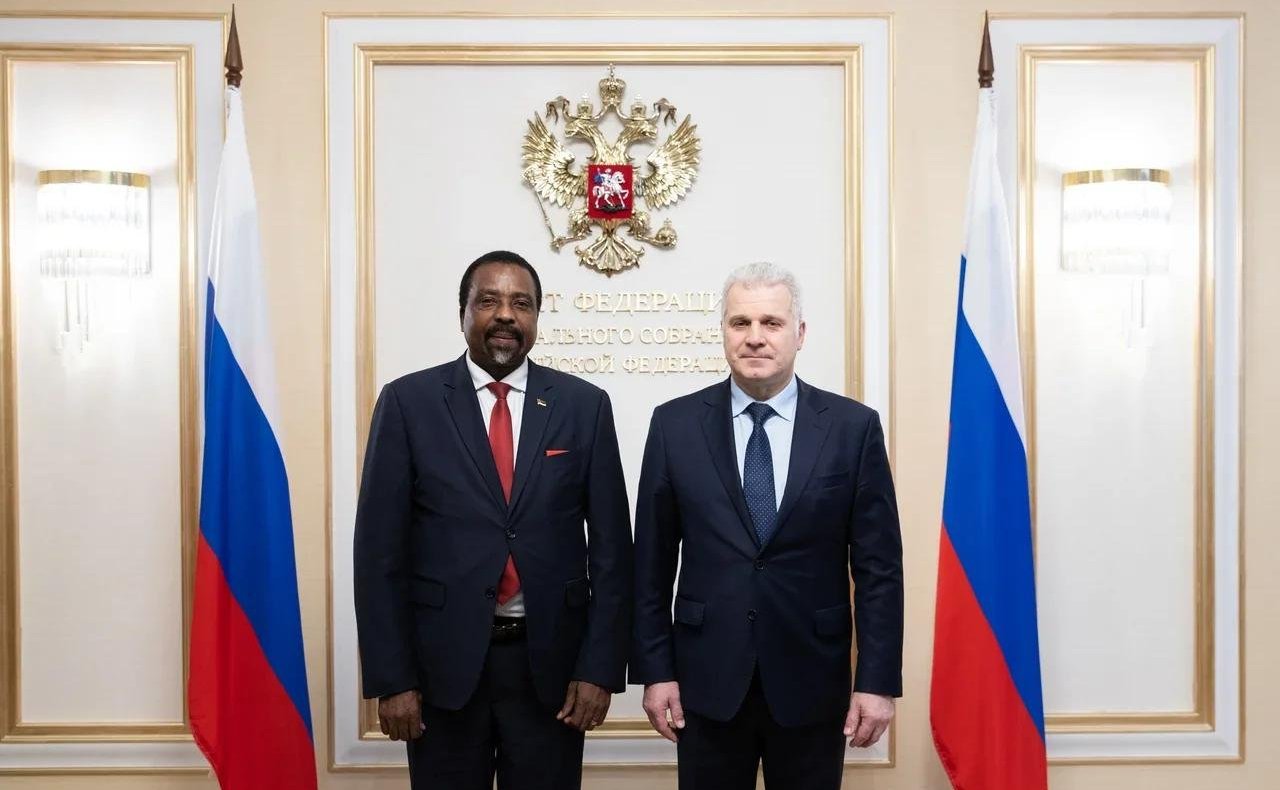 Встреча С. Мартынова с первым заместителем Председателя Ассамблеи Республики Мозамбик, Руководителем Административного совета Ассамблеи Антониу Жозе Амелией