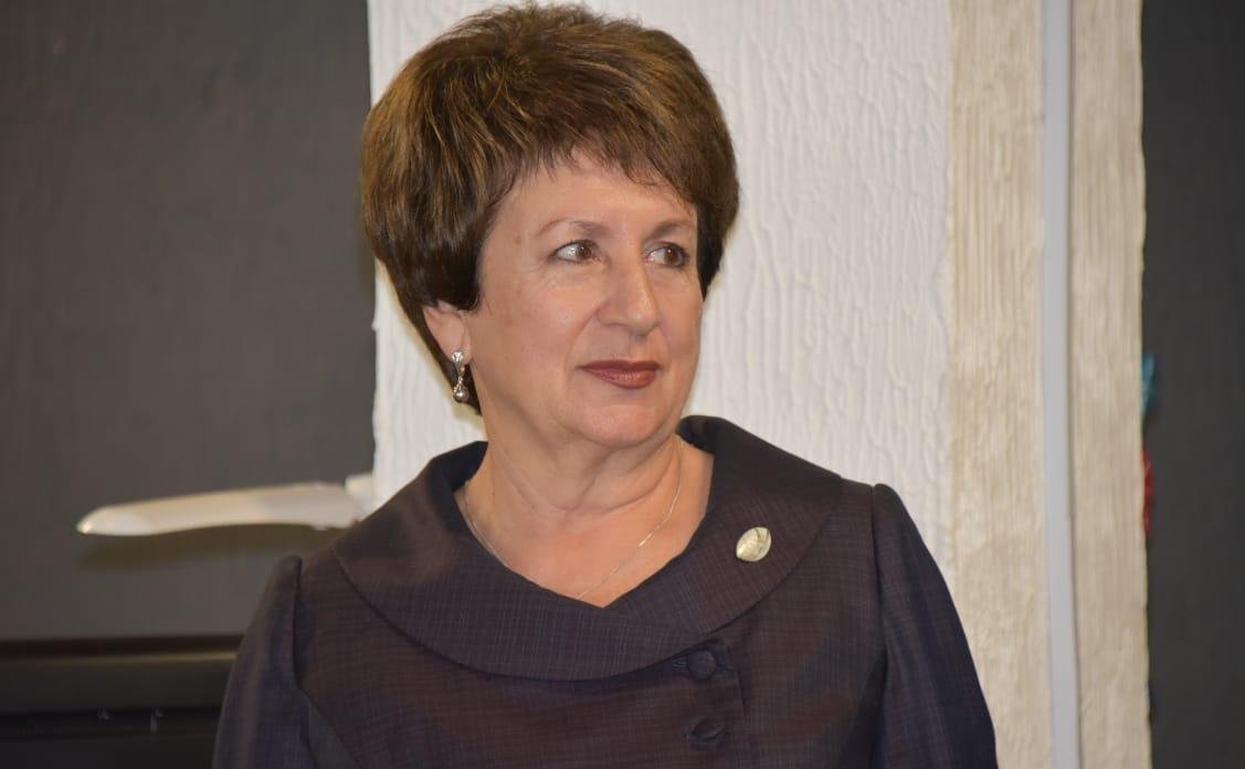 На книжном фестивале «Красная площадь»–2021 Екатерина Алтабаева представила монографию по истории Севастополя