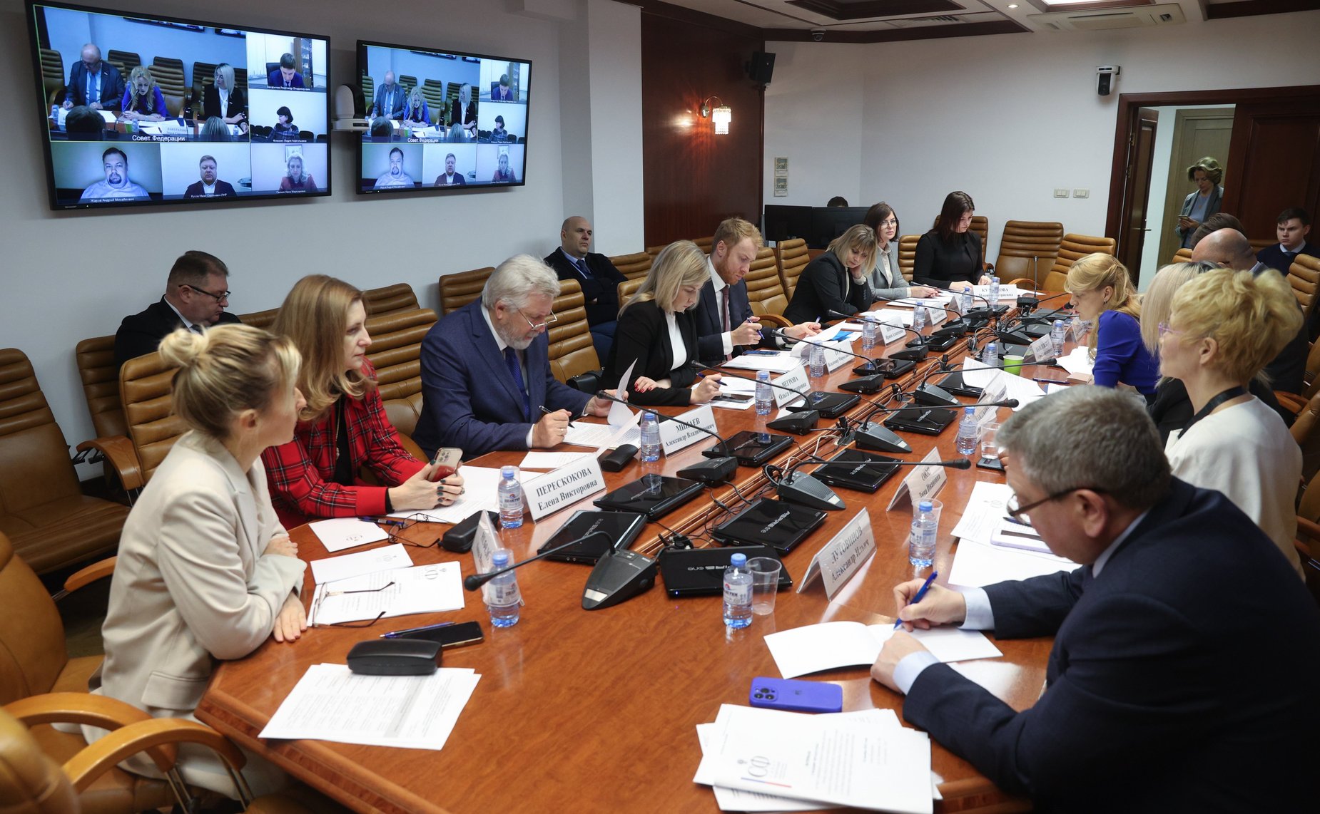 Круглый стол на тему «Современное состояние и развитие детского туризма, отдыха и оздоровления в России. Социокультурная адаптация детей, проживающих в новых субъектах РФ, в период отдыха»