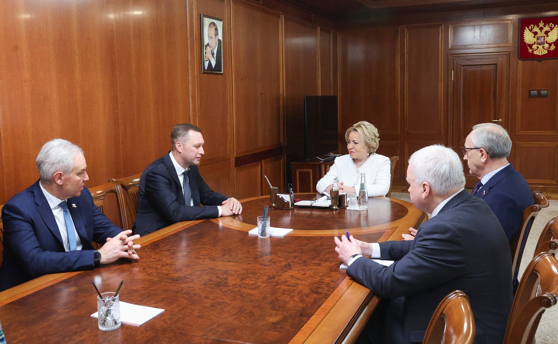 Валентина Матвиенко провела встречу с губернатором Саратовской области Романом Бусаргиным