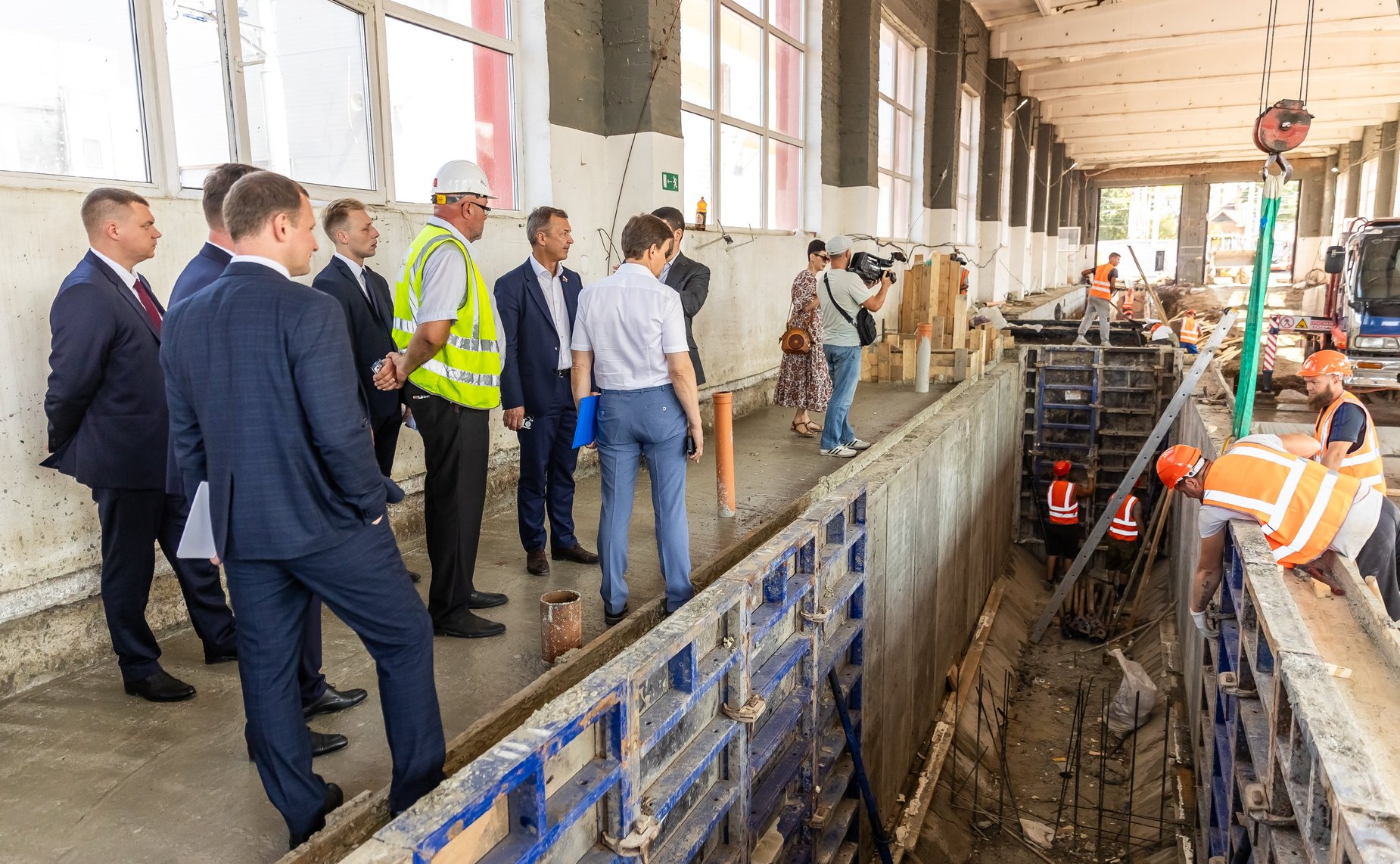 Первый заместитель Председателя СФ Андрей Яцкин в рамках рабочей поездки в Ростовскую область осмотрел объекты социальной и транспортной инфраструктуры и провел заседания рабочей группы по вопросам комплексного развития г. Таганрога