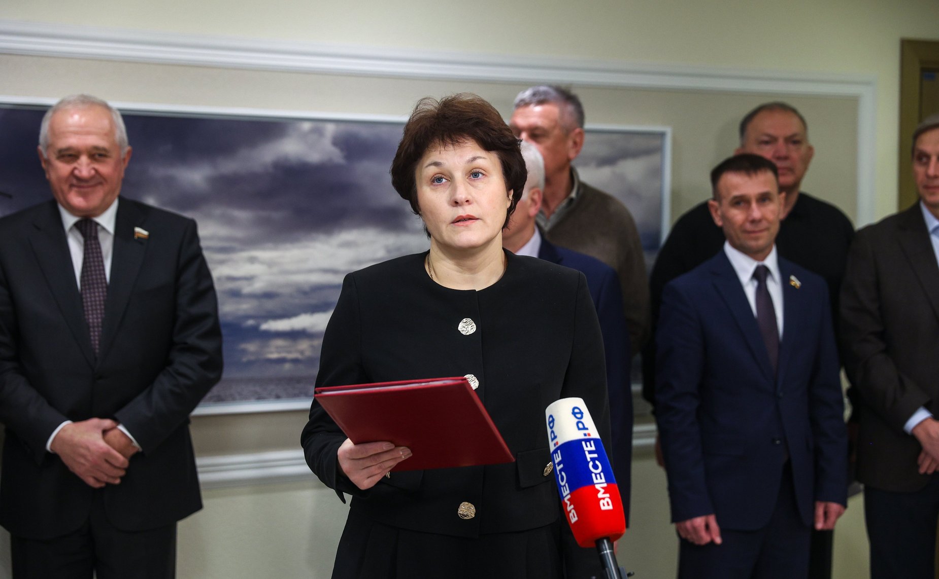 Открытие в Совете Федерации выставки ««Наследие Палеха» 90 лет художественного пути»