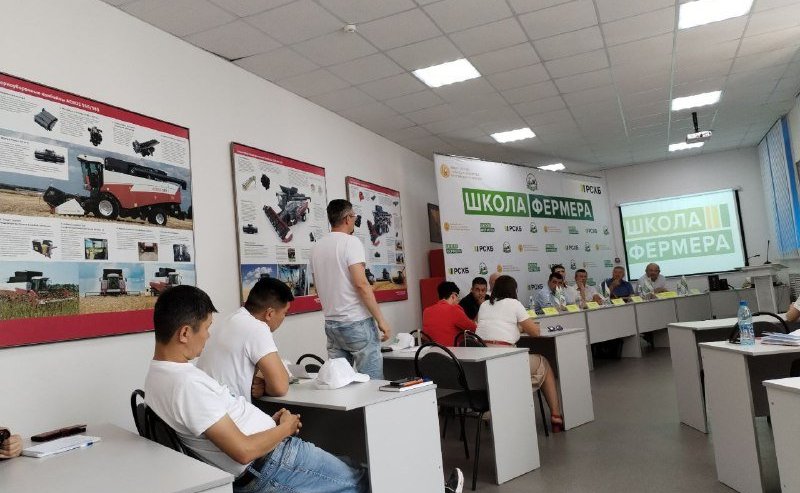 Сергей Михайлов принял участие в круглом столе проекта «Школа фермера» по программе «Перспективы и направления развития животноводства и растениеводства в Забайкальском крае»