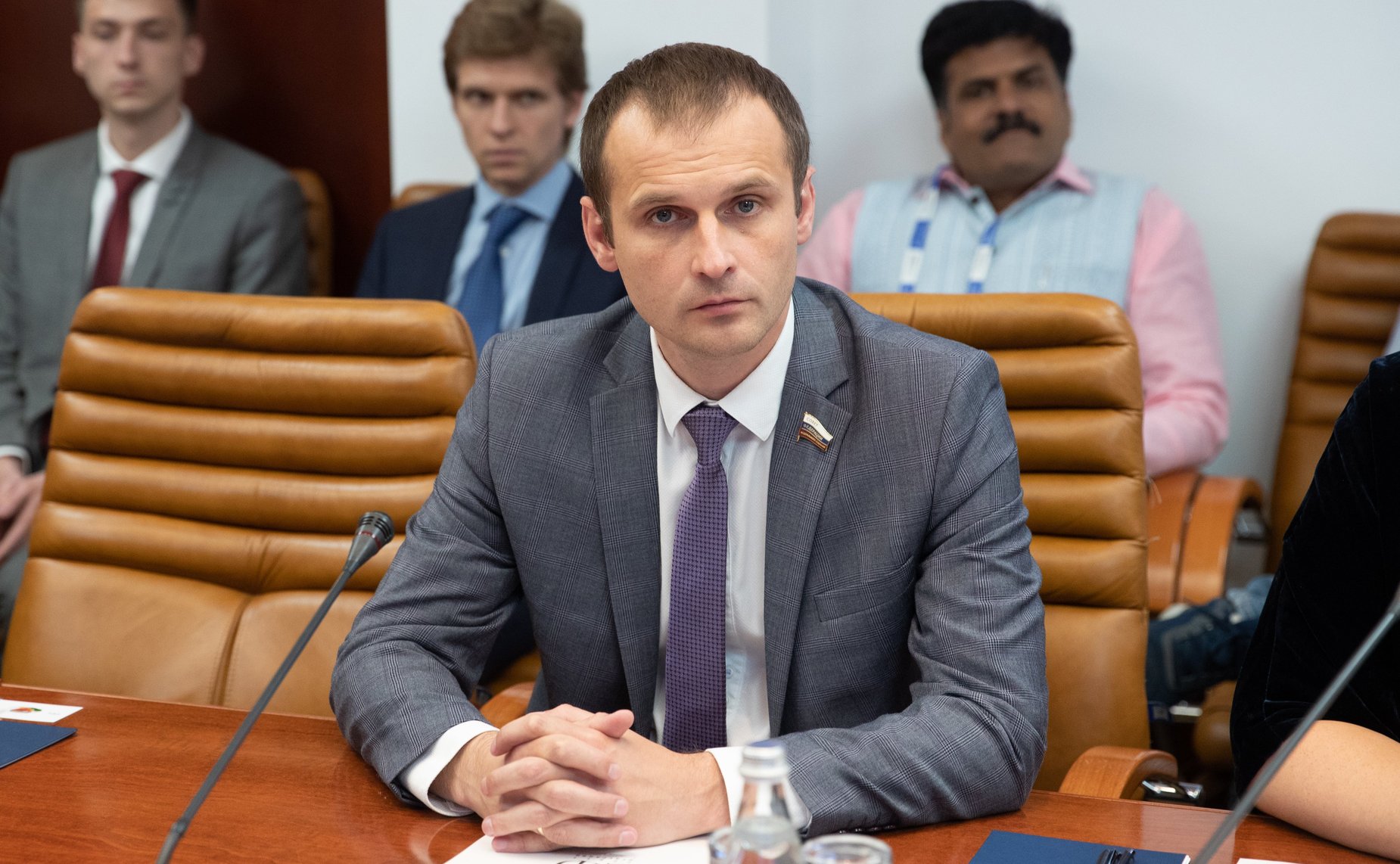 Сергей Леонов