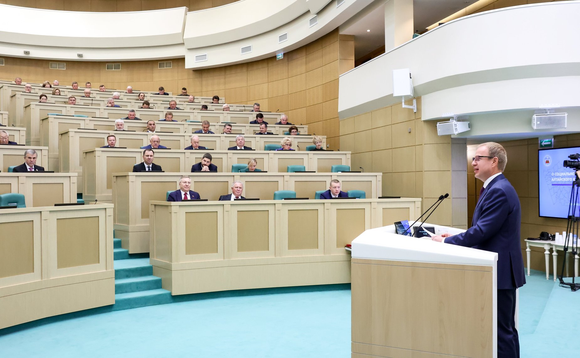 Губернатор Алтайского края Виктор Томенко