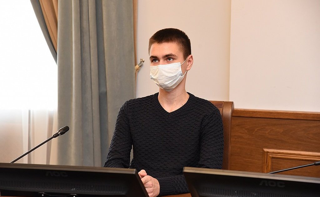 Ирина Рукавишникова вручила награду и поощрения СФ юным героям Ростовской области