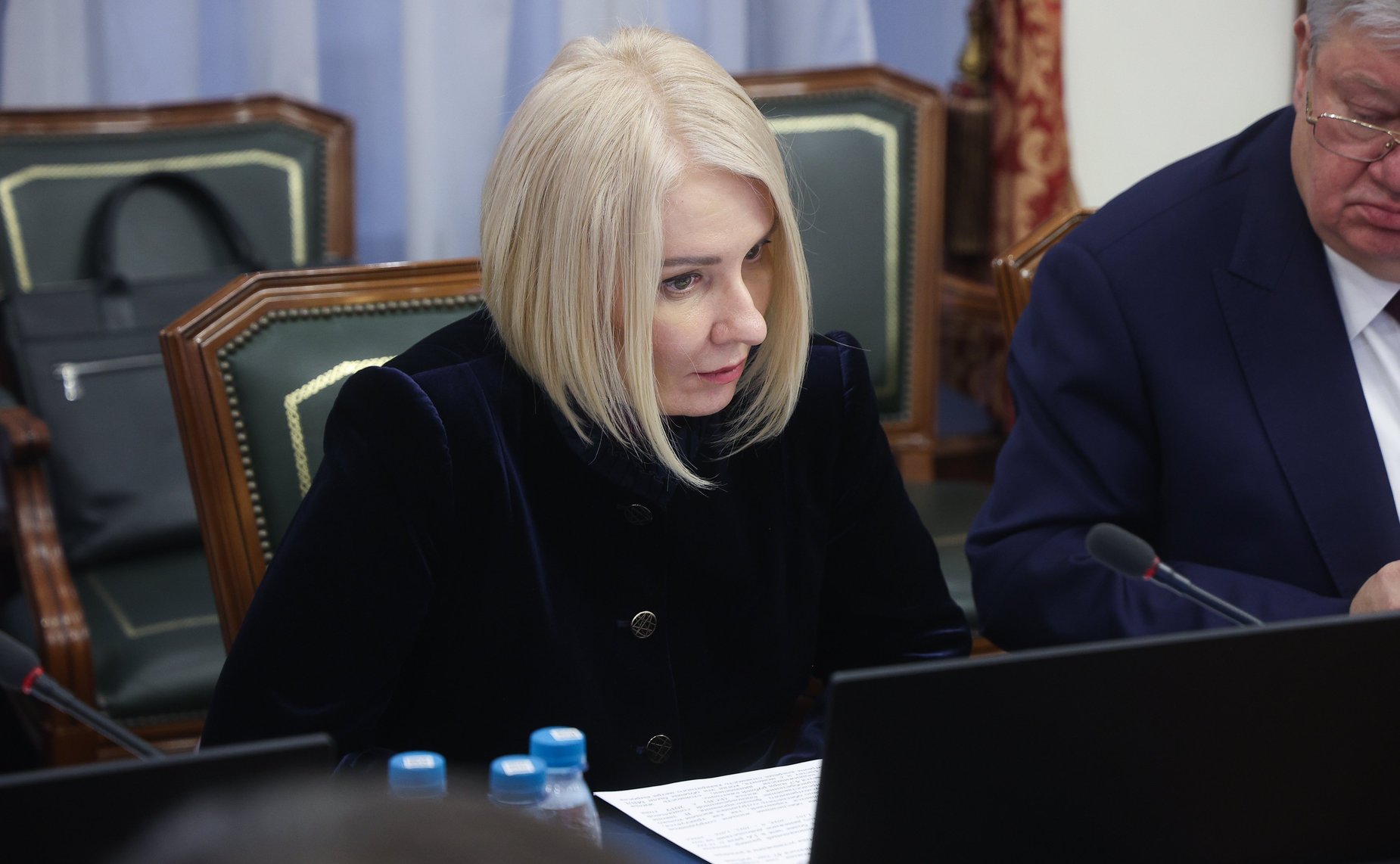 Совещание, посвященное реализации мер, направленных на снижение уровня некомплекта личного состава органов внутренних дел РФ, на повышение уровня социальных гарантий и льгот сотрудникам и работникам указанных органов