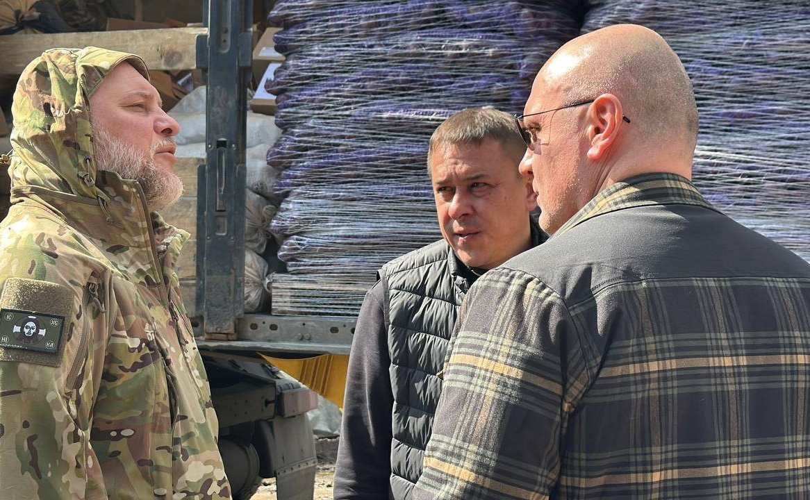 Айрат Гибатдинов передал собранный в Ульяновской области гуманитарный груз жителям приграничных российских регионов