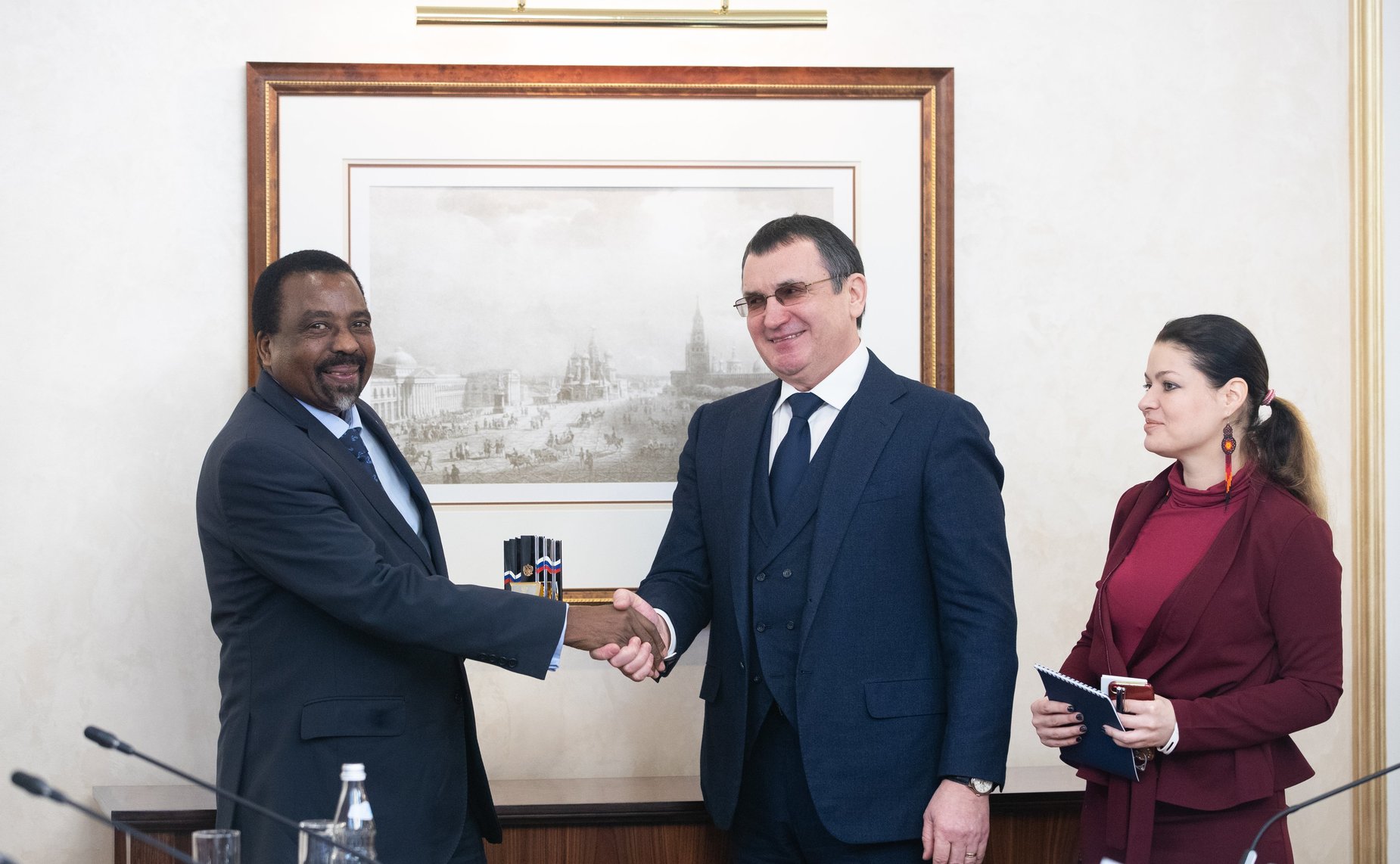 Встреча Николая Федорова с первым заместителем Председателя Ассамблеи Республики Мозамбик, Руководителем Административного совета Ассамблеи Антониу Жозе Амелией