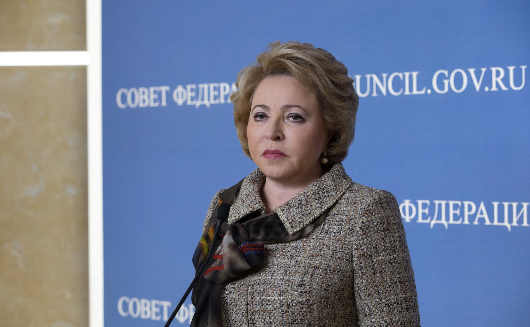 В. Матвиенко