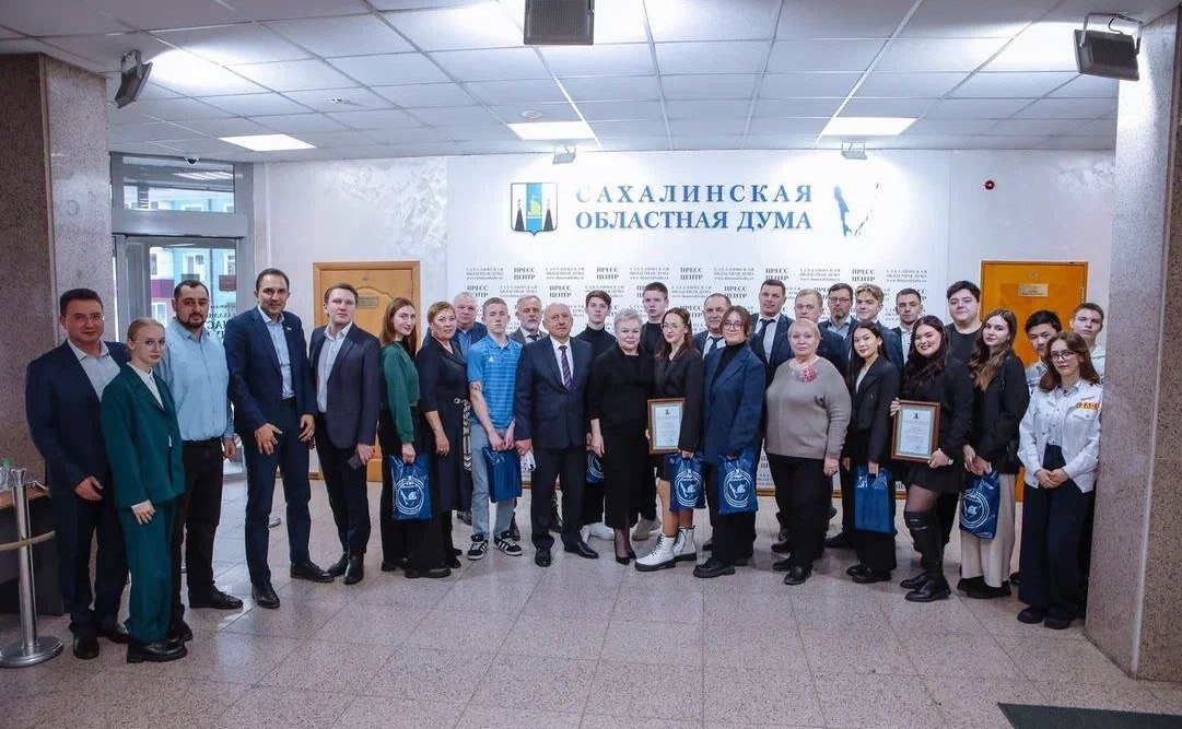 Андрей Хапочкин принял участие в открытии весенней сессии регионального парламента