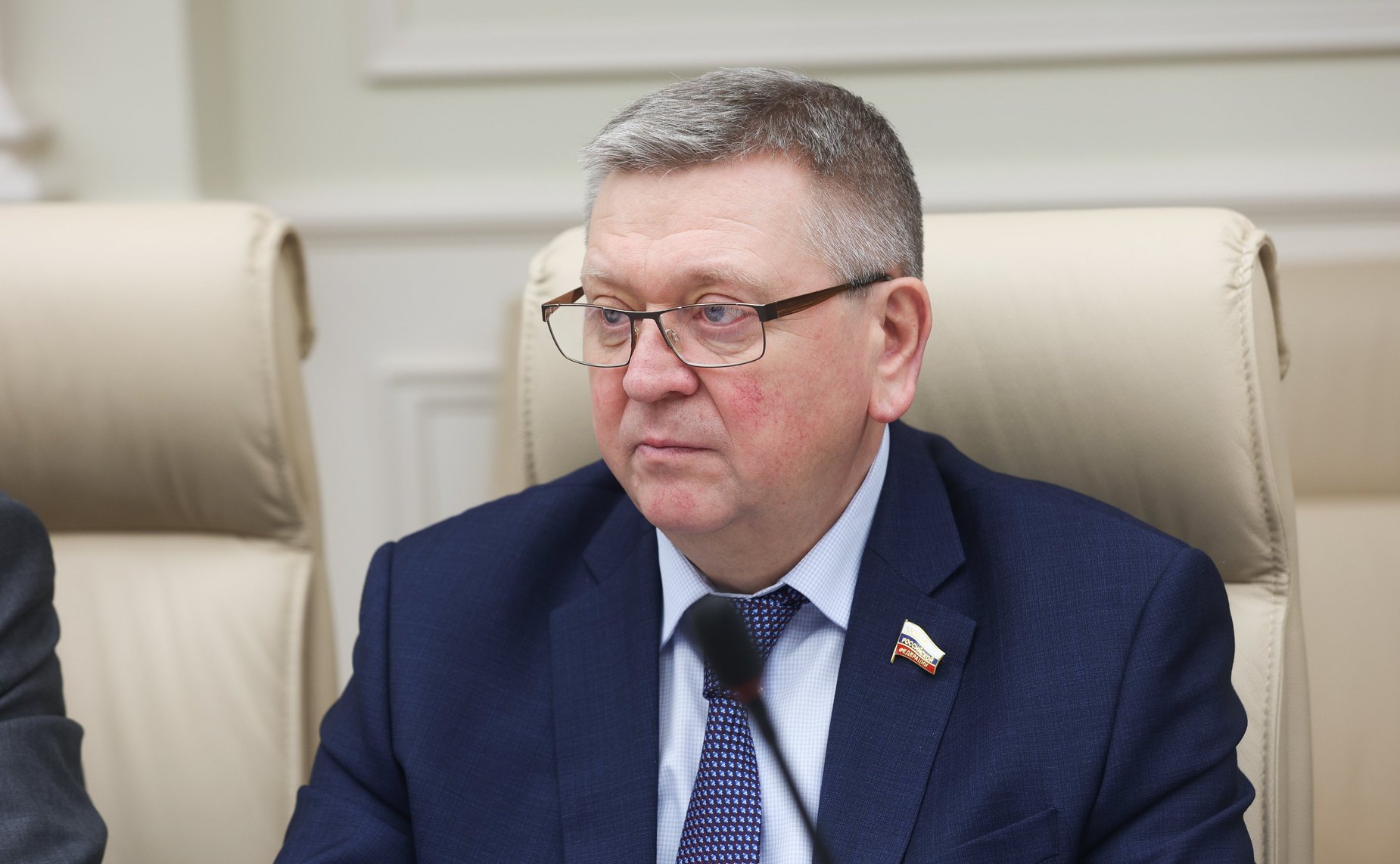 Александр Лутовинов