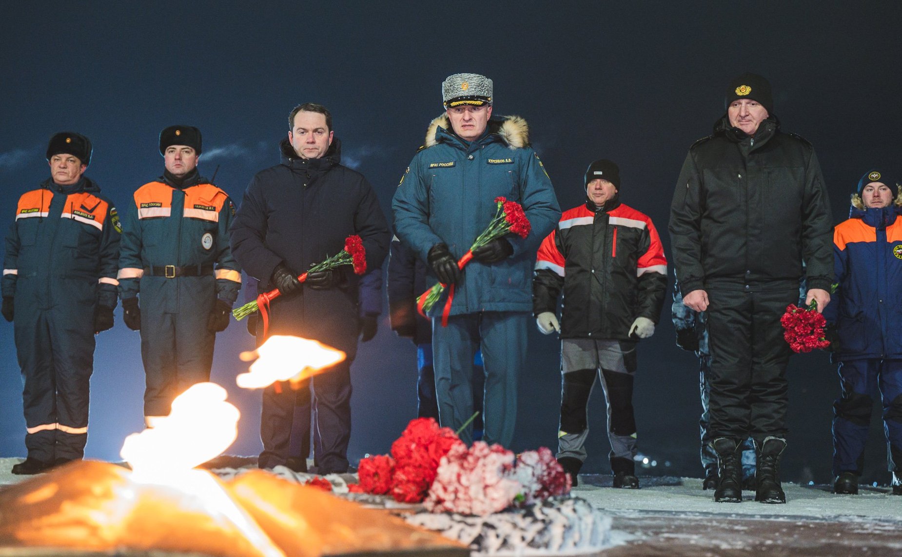 Торжественная церемония старта первого этапа арктической экспедиции «Безопасная Арктика – 2025» – эстафета памяти