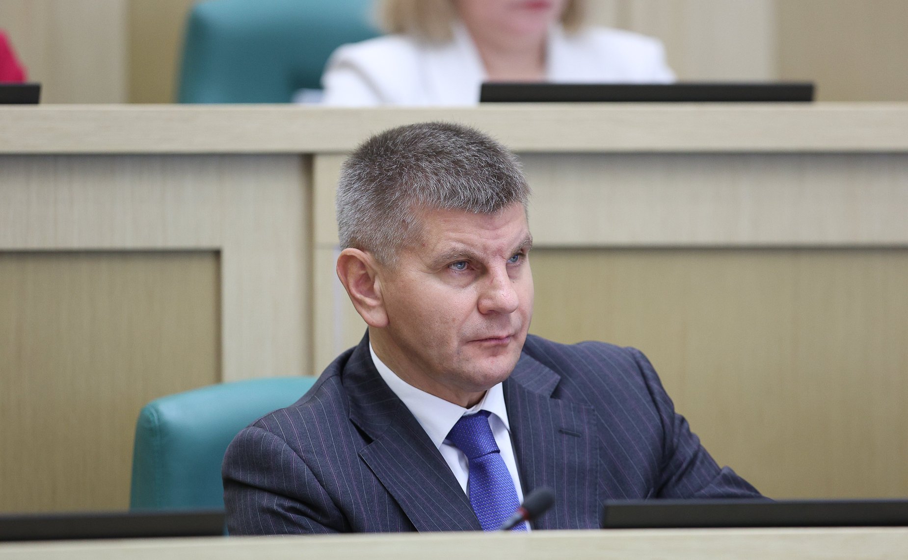 Геннадий Голов