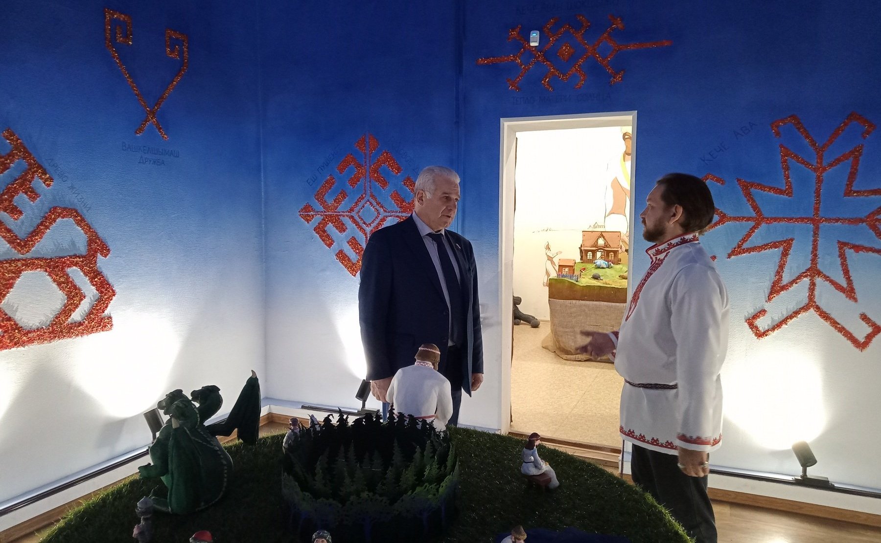 Сергей Мартынов побывал в Музее марийской сказки