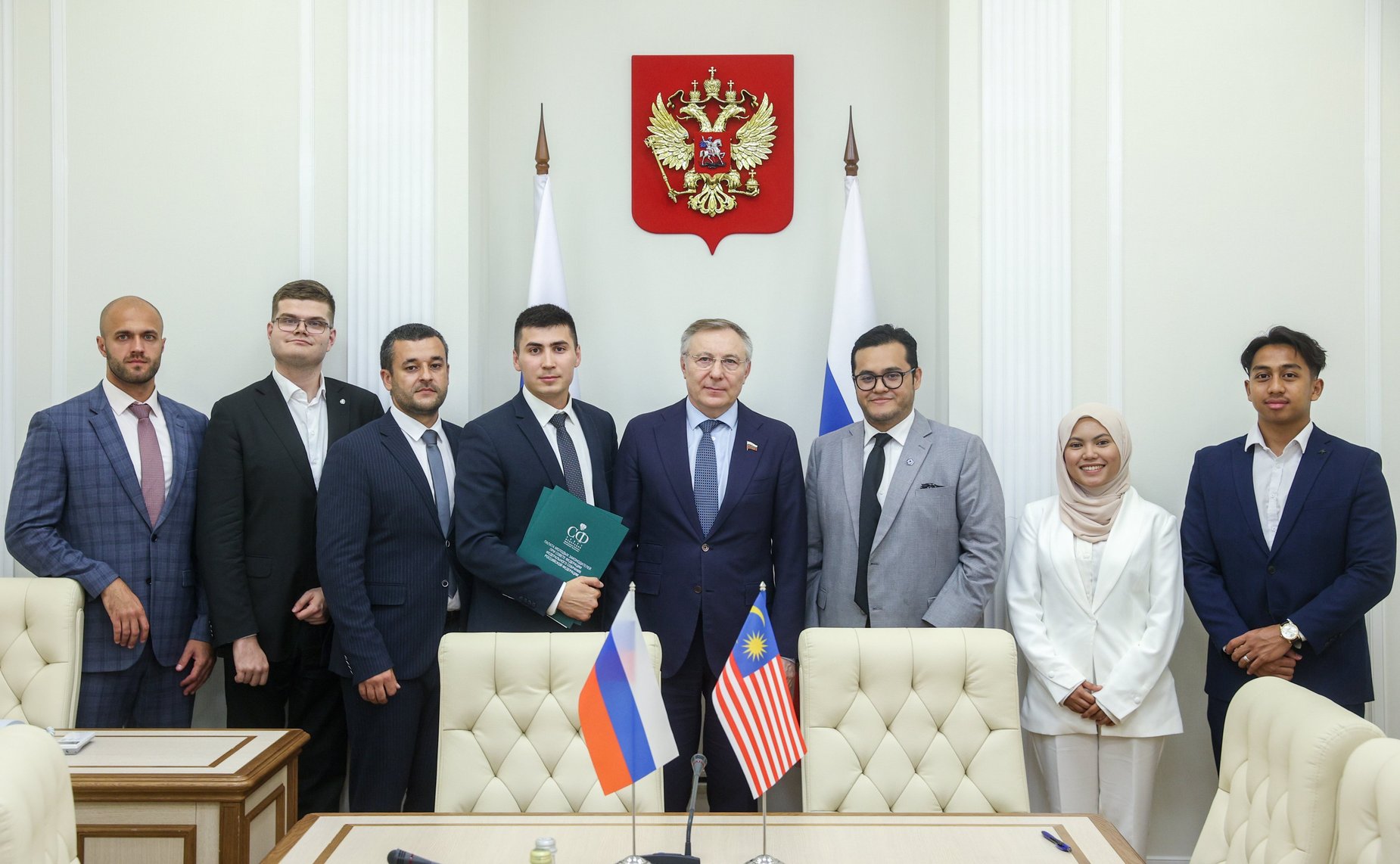 Встреча Александра Варфоломеева с Президентом Малазийского молодежного совета Мохдом Иззатом Афифи
