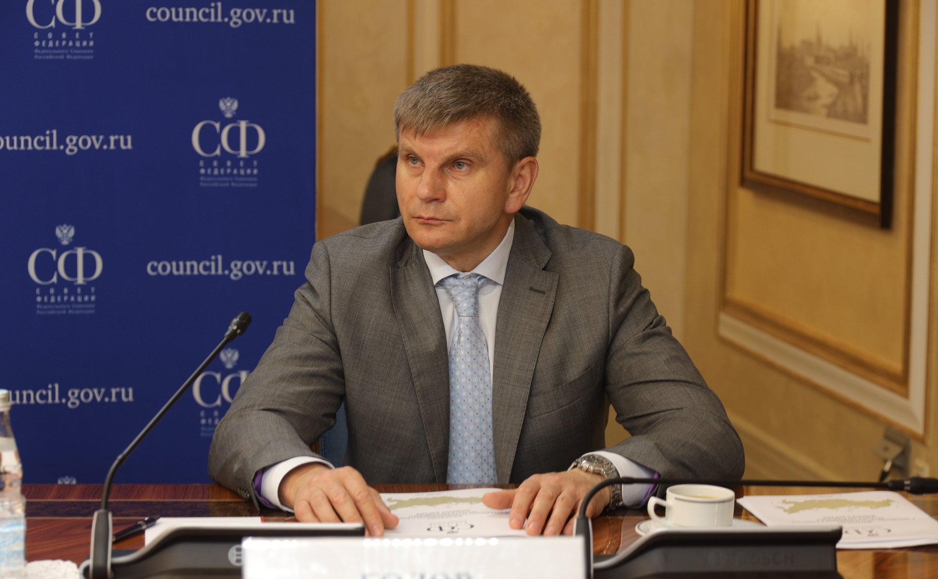 Геннадий Голов