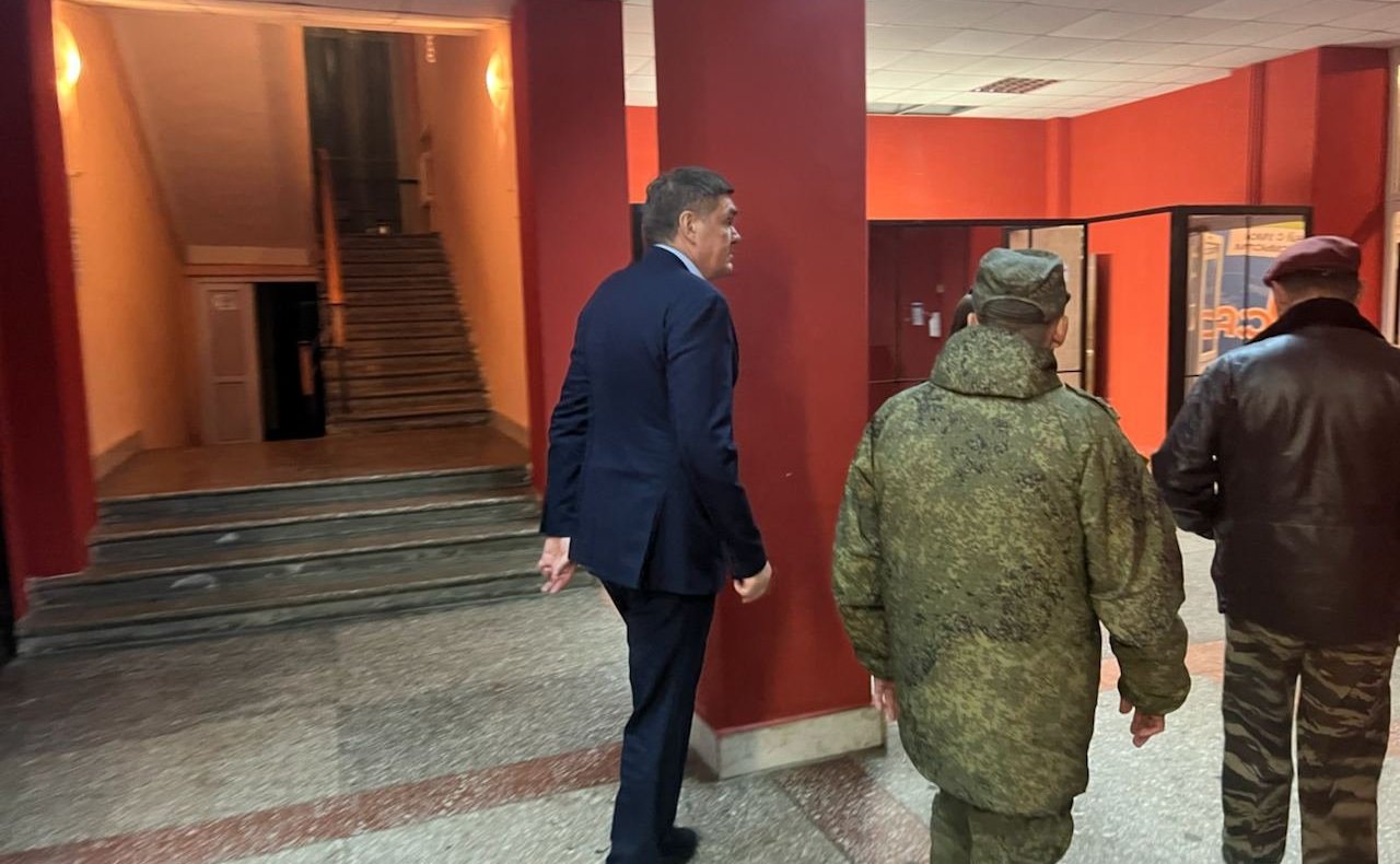 Александр Савин посетил в Ногинске центр подготовки призванных в рамках частичной мобилизации жителей Калужской области