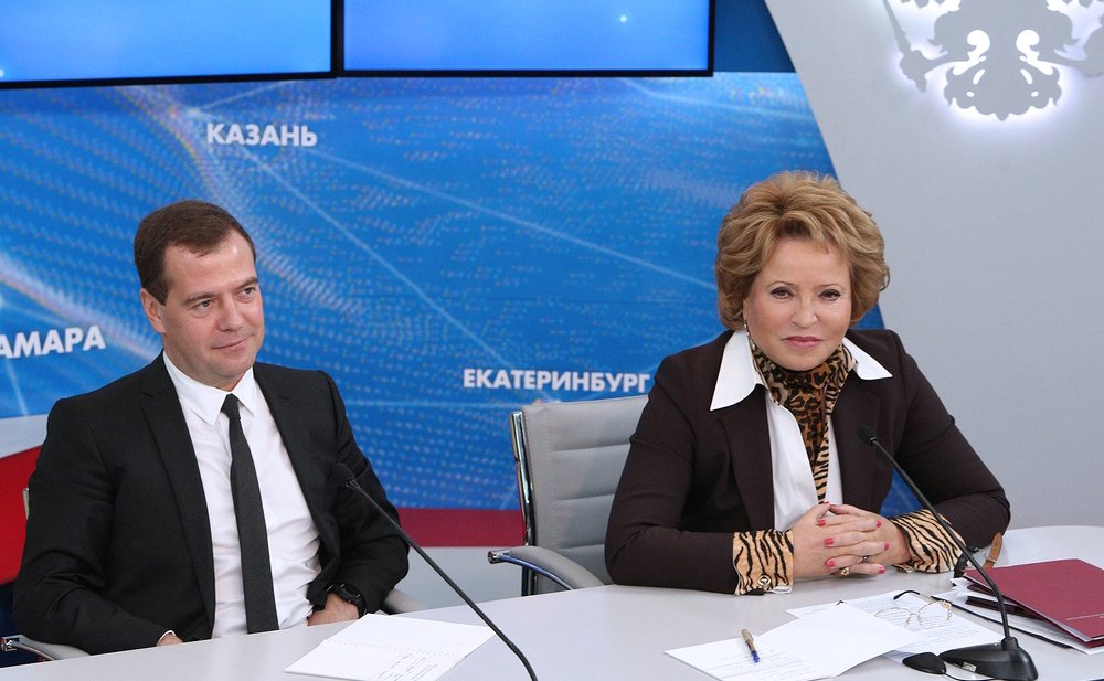 23-09 Матвиенко и Медведев 9