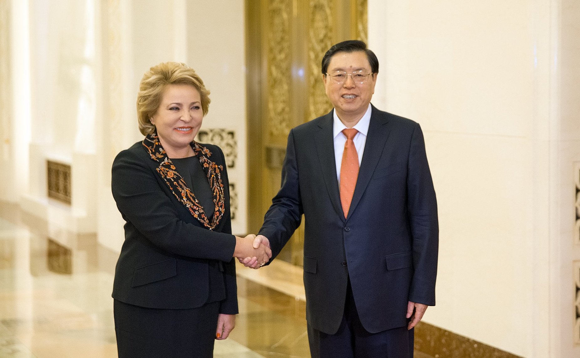 Валентина Матвиенко и Чжан Дэцзян