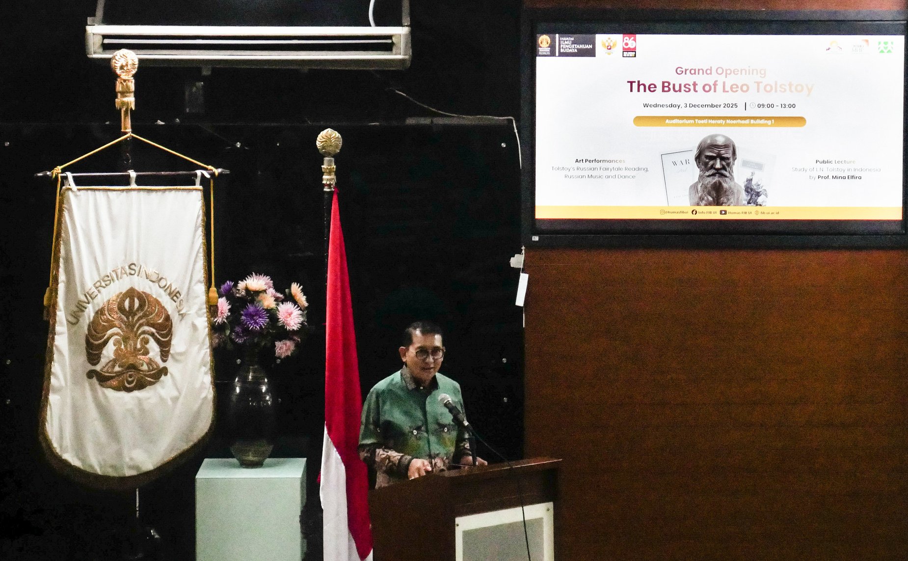 Делегация Совета Федерации в Университете Индонезии в Джакарте приняла участие в церемонии открытия бюста Л.Н. Толстому