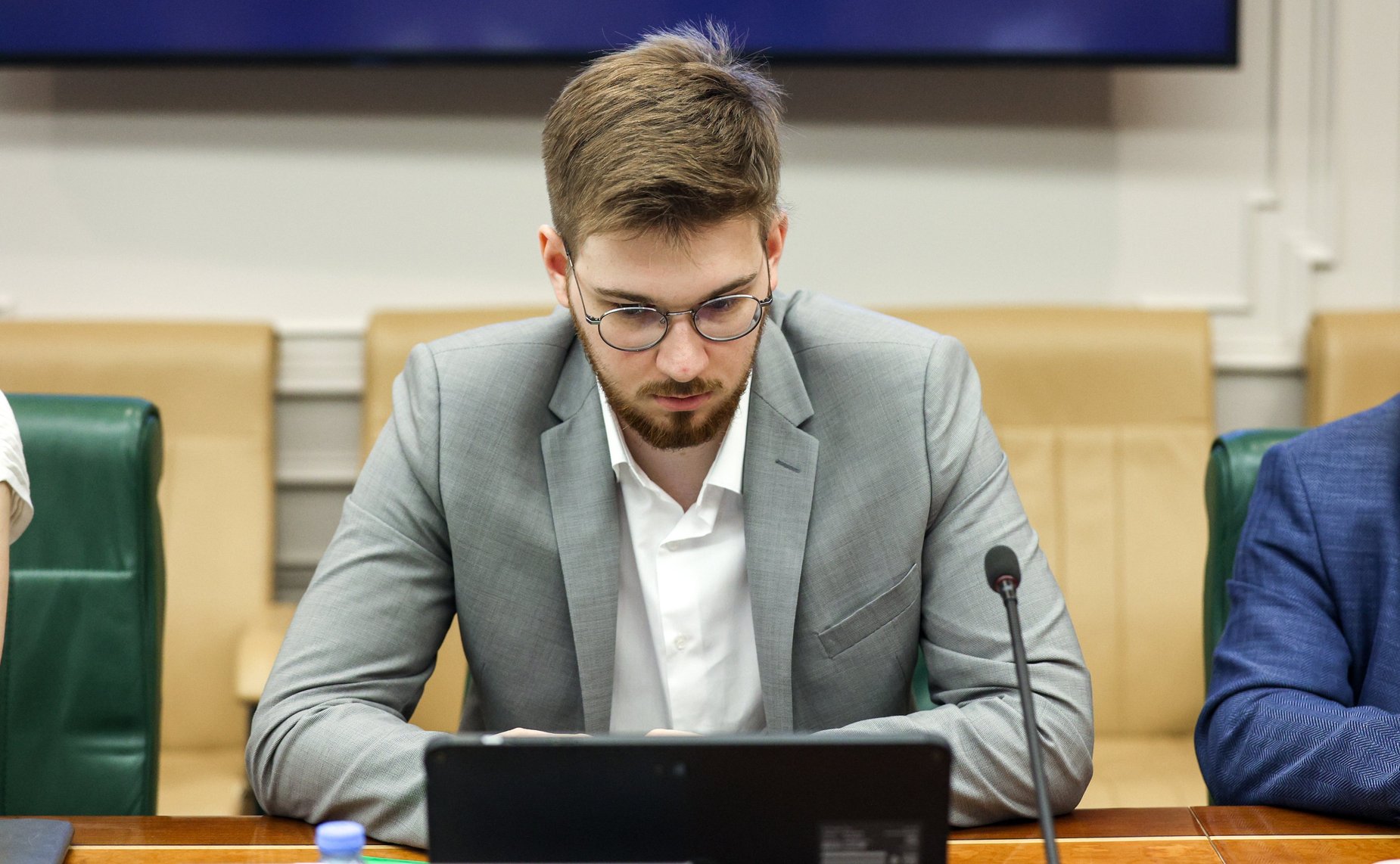 Круглый стол Комитета СФ по экономической политике совместно с Комитетом СФ по Регламенту и организации парламентской деятельности «О государственной поддержке и защите отечественных товаропроизводителей»