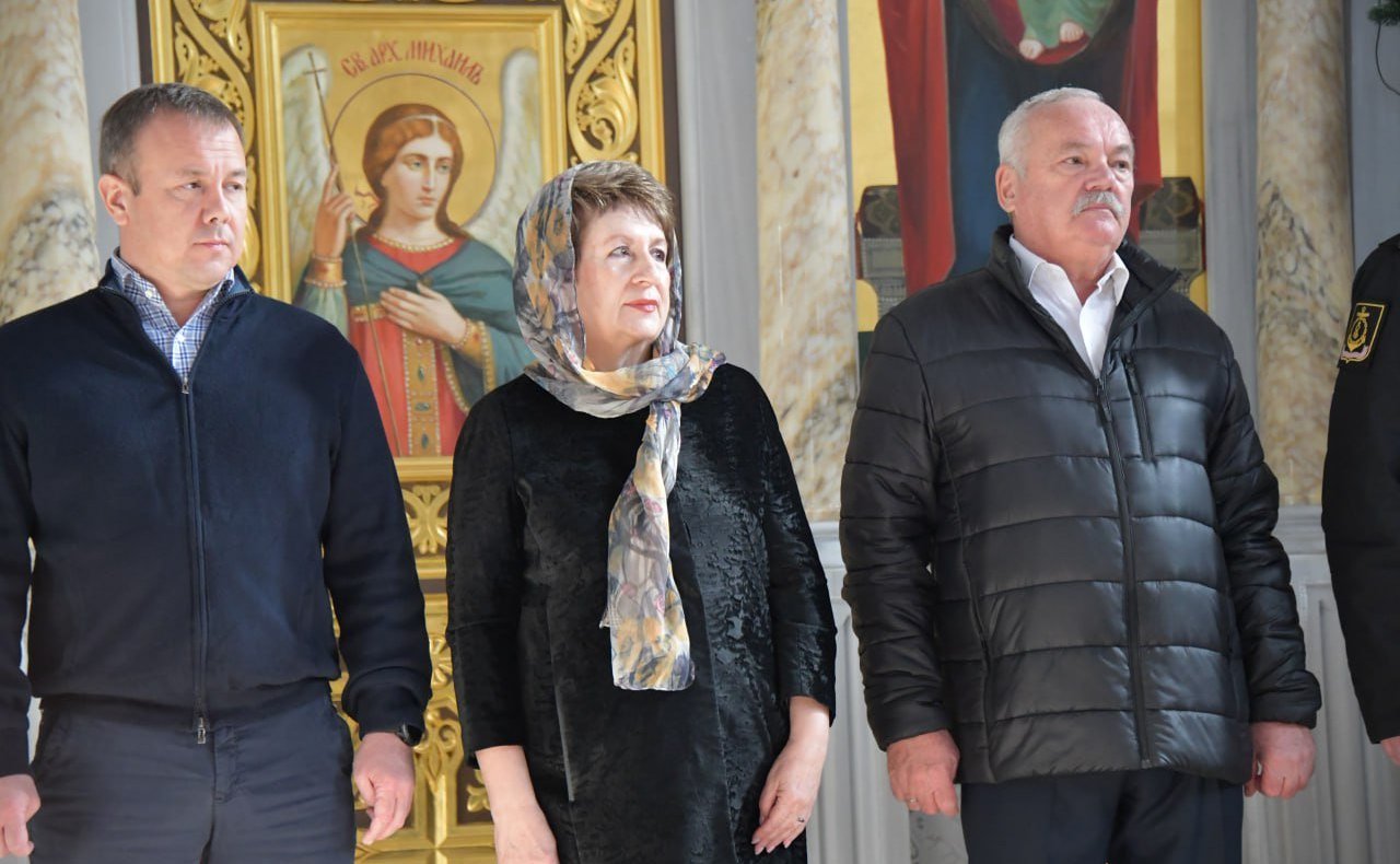 Екатерина Алтабаева в рамках региональной недели приняла участие в памятных мероприятиях, посвященных 218-й годовщине со дня рождения вице-адмирала Владимира Алексеевича Корнилова