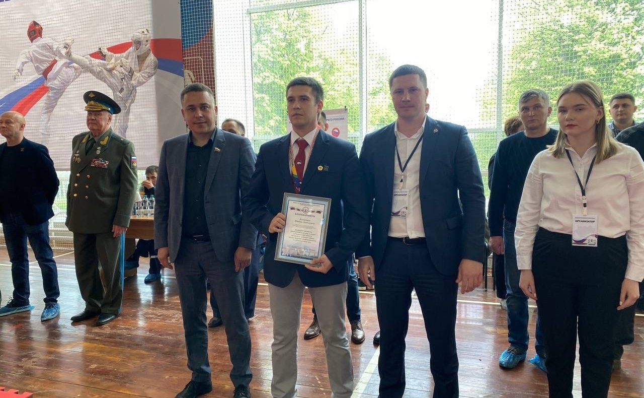 Айрат Гибатдинов принял участие в торжественном открытии Чемпионата и первенства региона по всестилевому каратэ в поддержку специальной военной операции