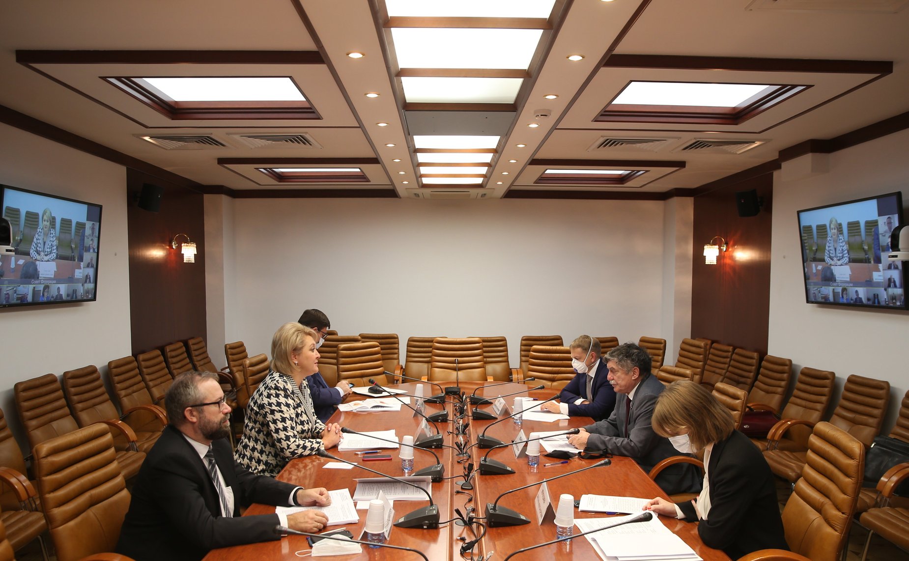 «Круглый стол» на тему «Создание условий для роста инвестиционной привлекательности научной и научно-технической деятельности: законодательный аспект»