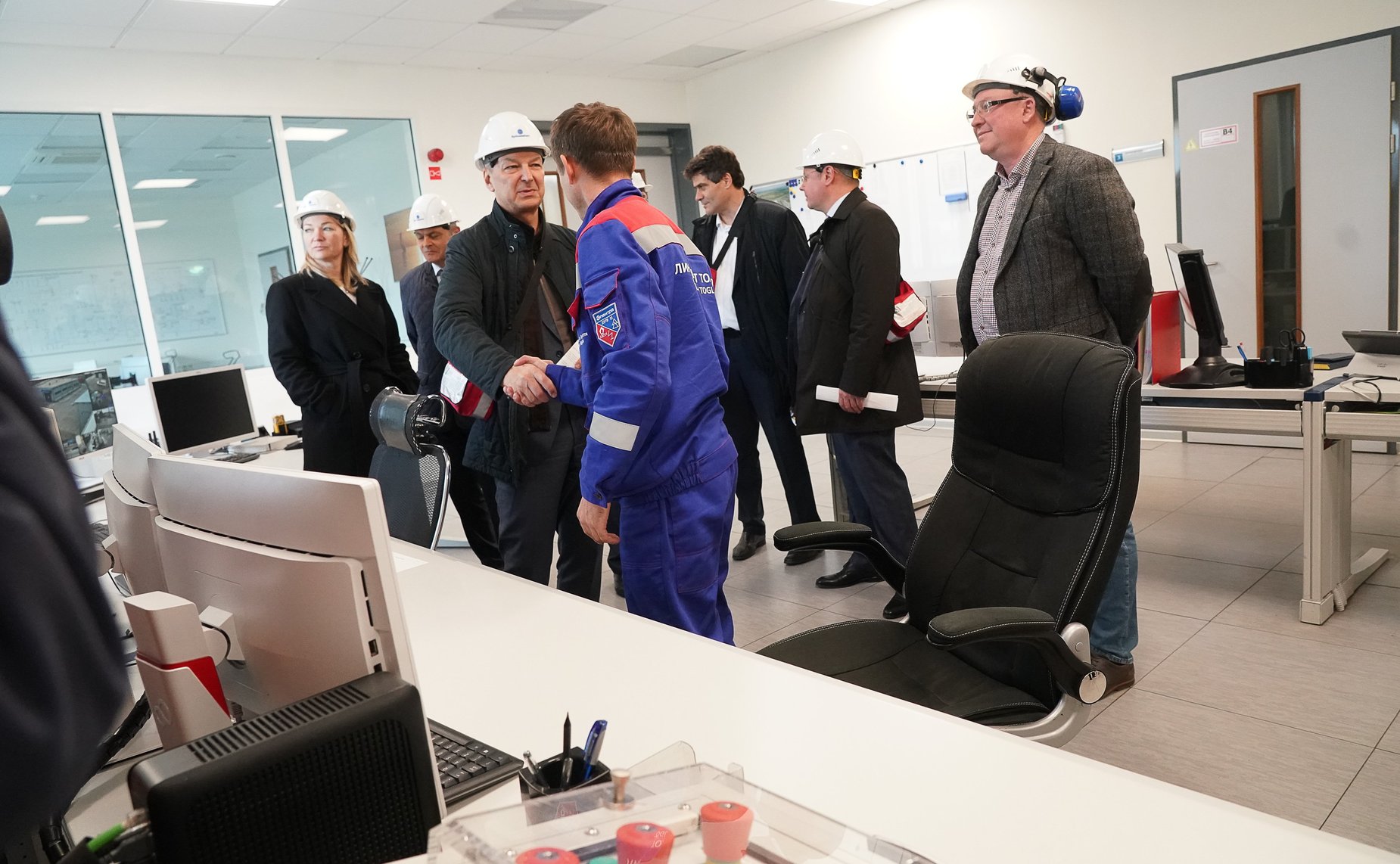 В г. Тольятти первый заместитель Председателя Совета Федерации Андрей Яцкин ознакомился с работой химической компании «КуйбышевАзот»