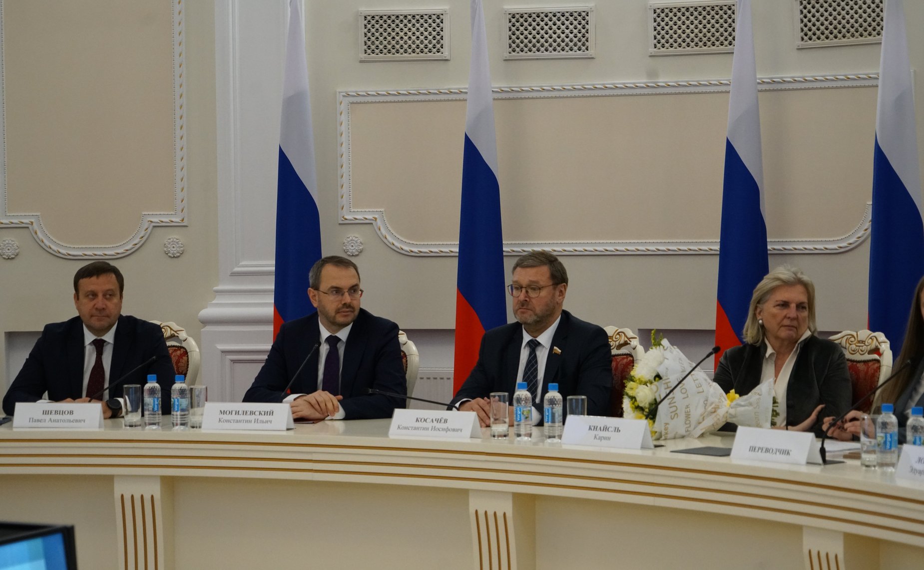 Заместитель Председателя СФ Константин Косачев принял участие в церемонии присвоения званий Посла российского образования и науки