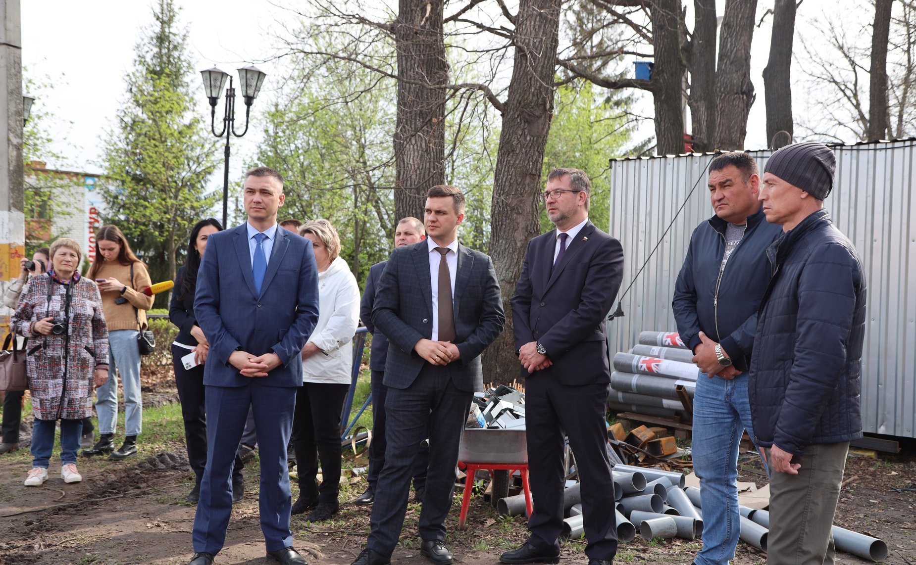 Николай Владимиров побывал на объектах и оценил ход строительства быстровозводимых корпусов в лагерях «Березка» г. Чебоксары и «Звездный» Цивильского муниципального округа Чувашии