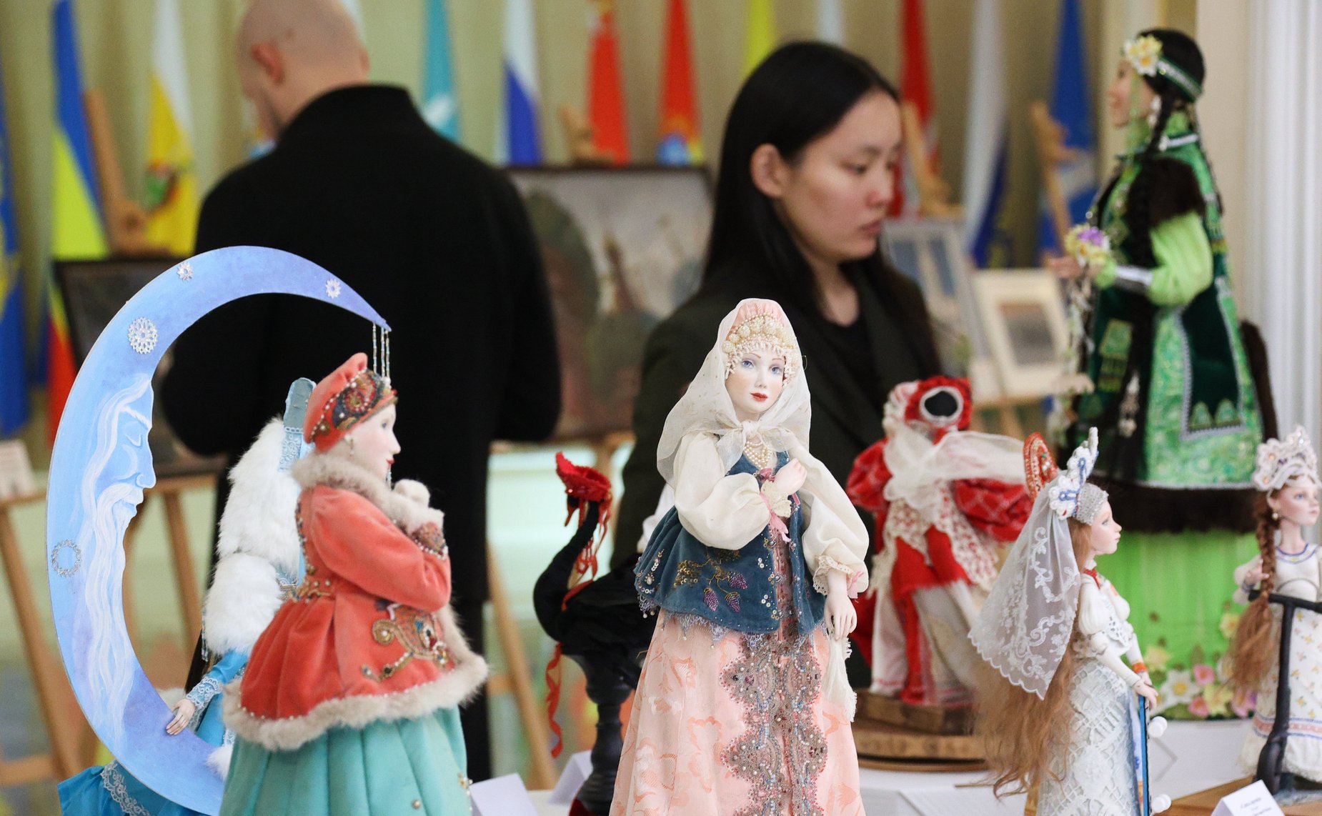 Открытие выставки, приуроченной к Дню народного единства, в рамках Фестиваля православной культуры и традиций малых городов и сельских поселений Руси «София»