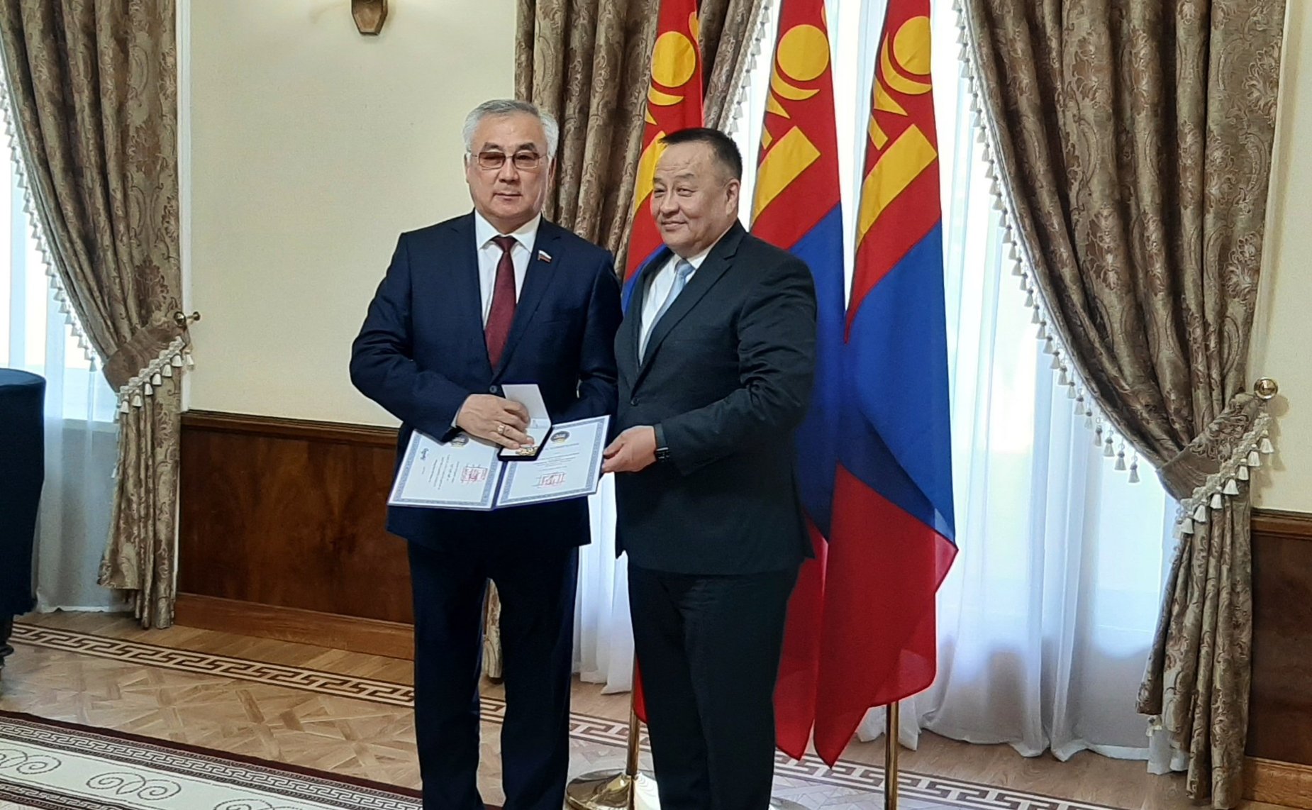 Баир Жамсуева наградили орденом «Полярная звезда»