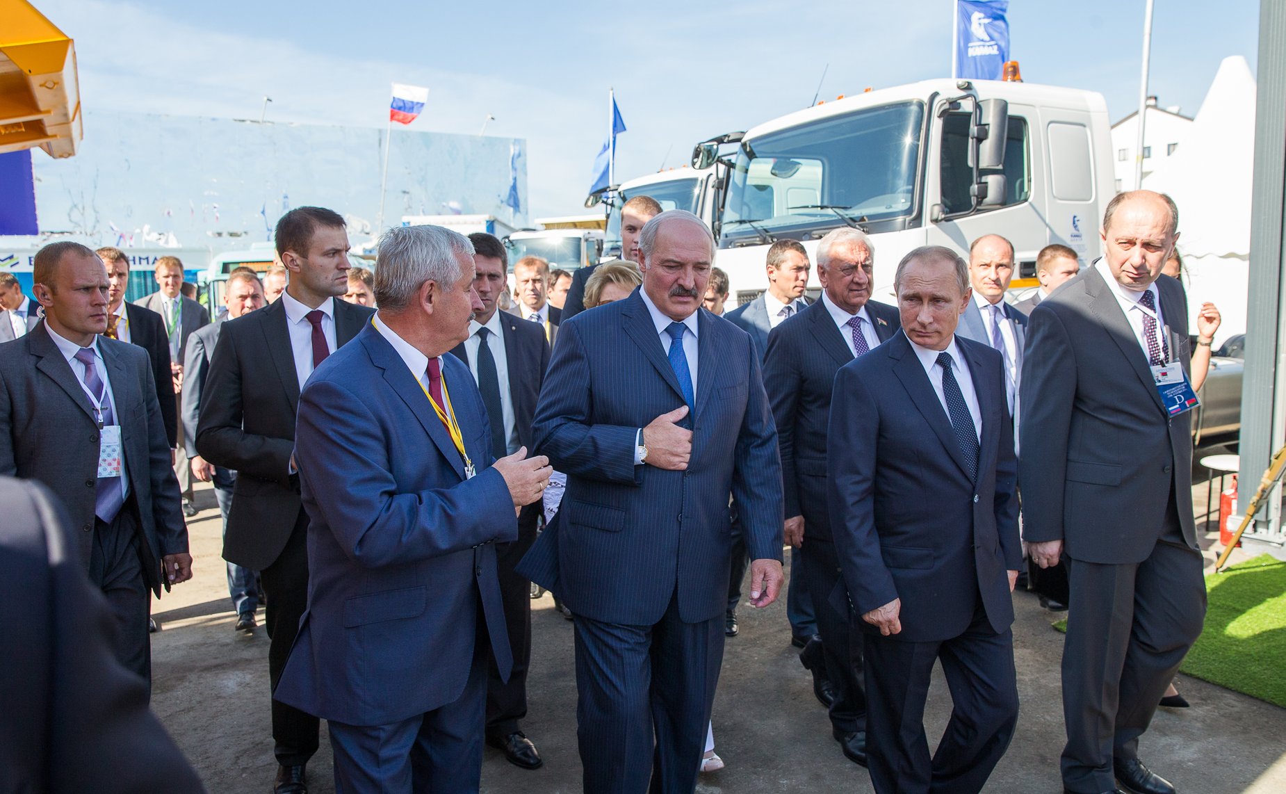 В пленарном заседании Второго форума регионов России и Беларуси приняли участие Президенты двух стран