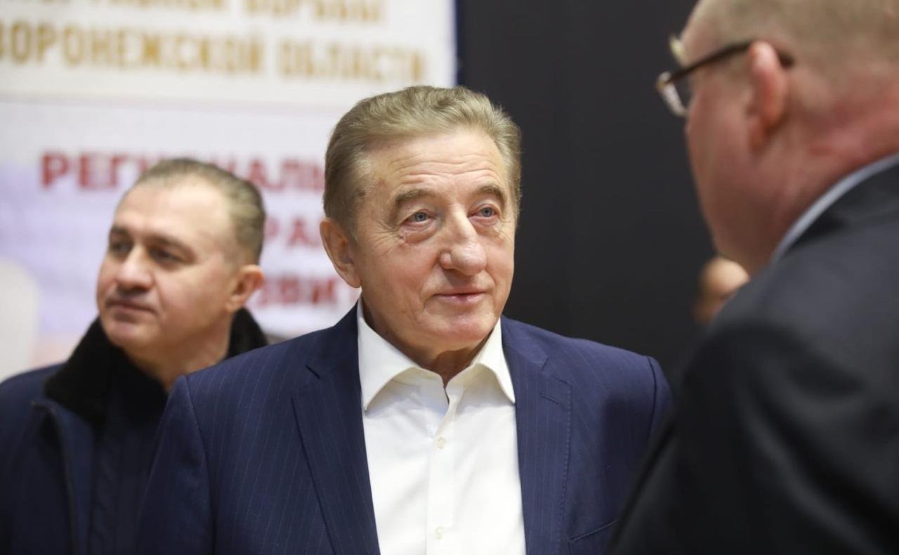 Сенаторы РФ приняли участие в церемонии открытия Дворца спорта имени В. Меркулова в Воронеже