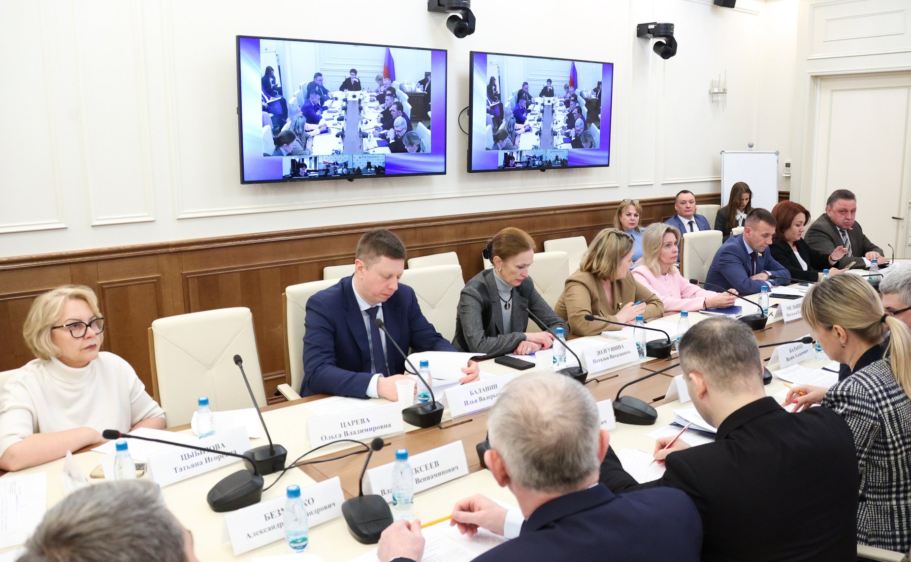 Совещание Комитета СФ по социальной политике «О практике обеспечения прав граждан РФ — участников специальной военной операции и членов их семей»