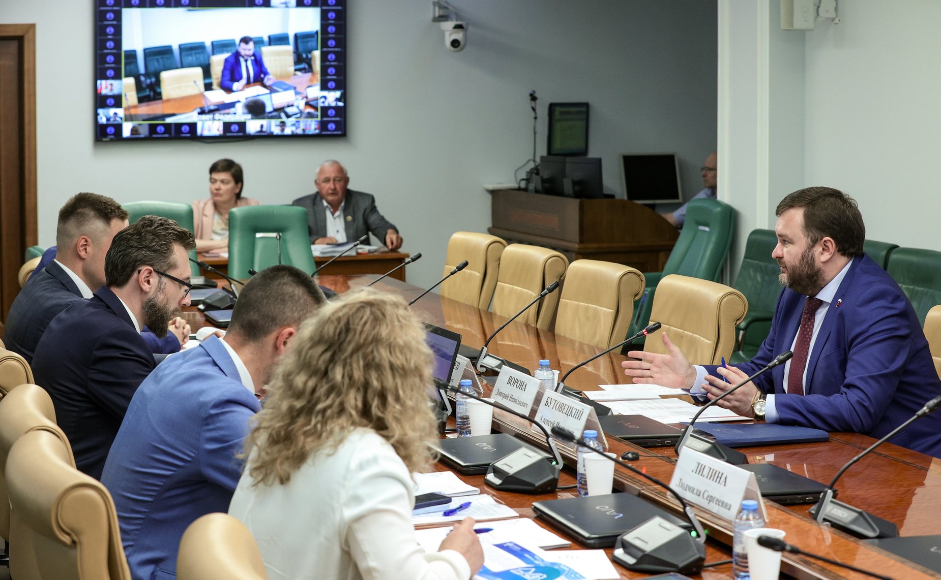 Круглый стол Комитета Совета Федерации по экономической политике