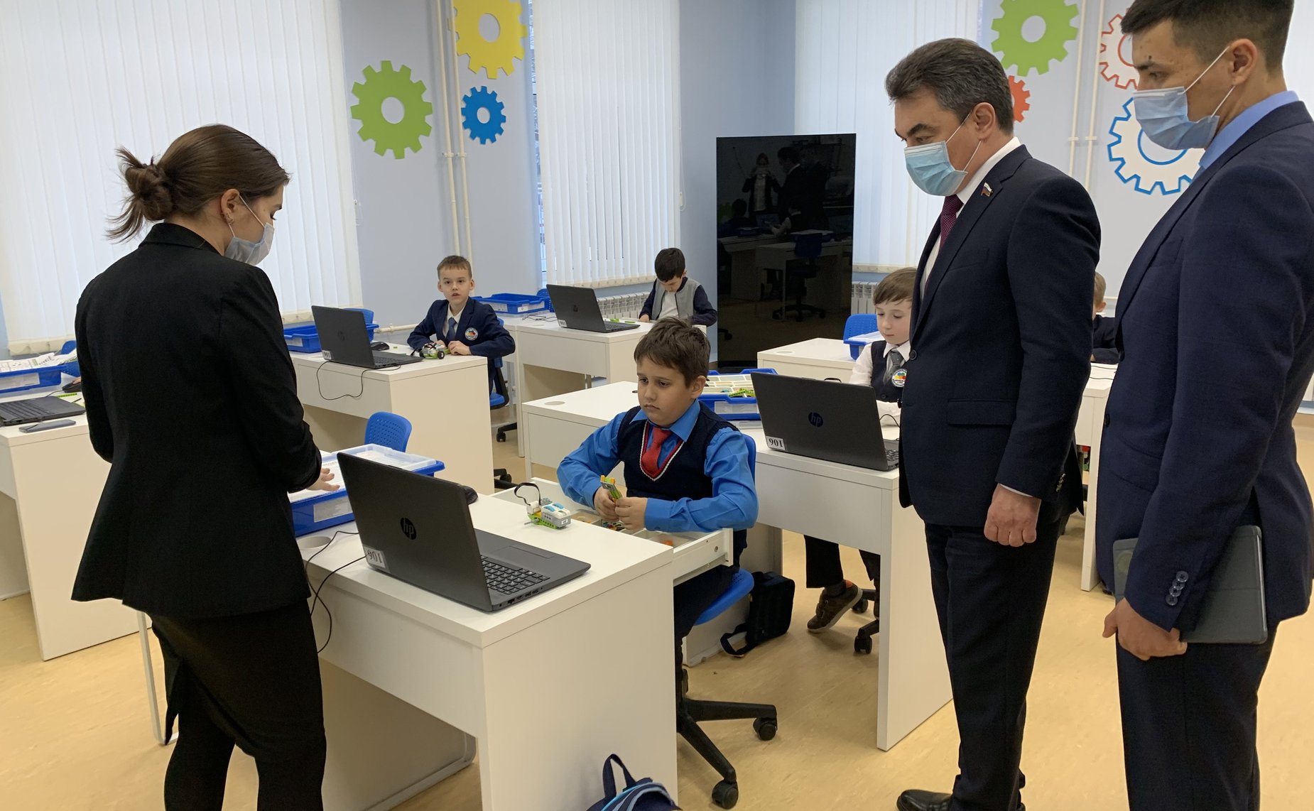 Ирек Ялалов в рамках проекта «Путь к успеху» посетил полилингвальную многопрофильную школу № 44 г. Уфы Республики Башкортостан