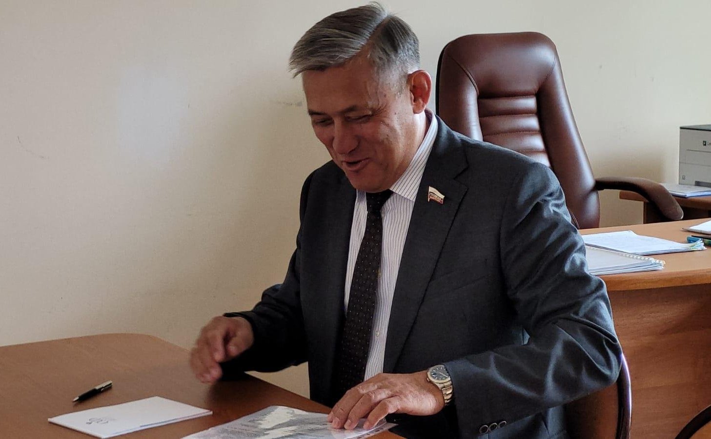 Юрий Валяев провел встречу с уполномоченным по защите прав предпринимателей в Еврейской автономной области, а также принял участие в церемонии награждения биробиджанских бойцов, вернувшихся из служебной командировки