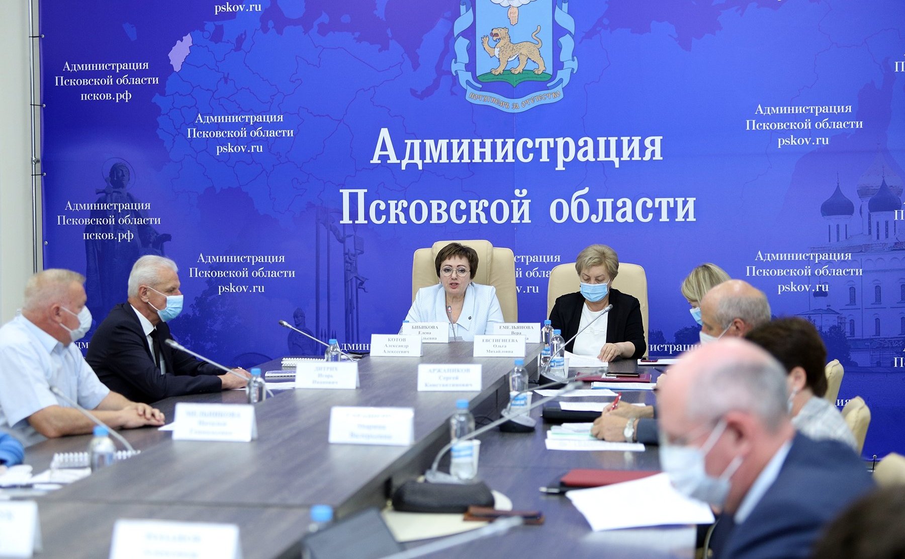 Елена Бибикова приняла участие в работе «круглого стола» в Пскове, посвященного повышению продолжительности, уровня и качества жизни