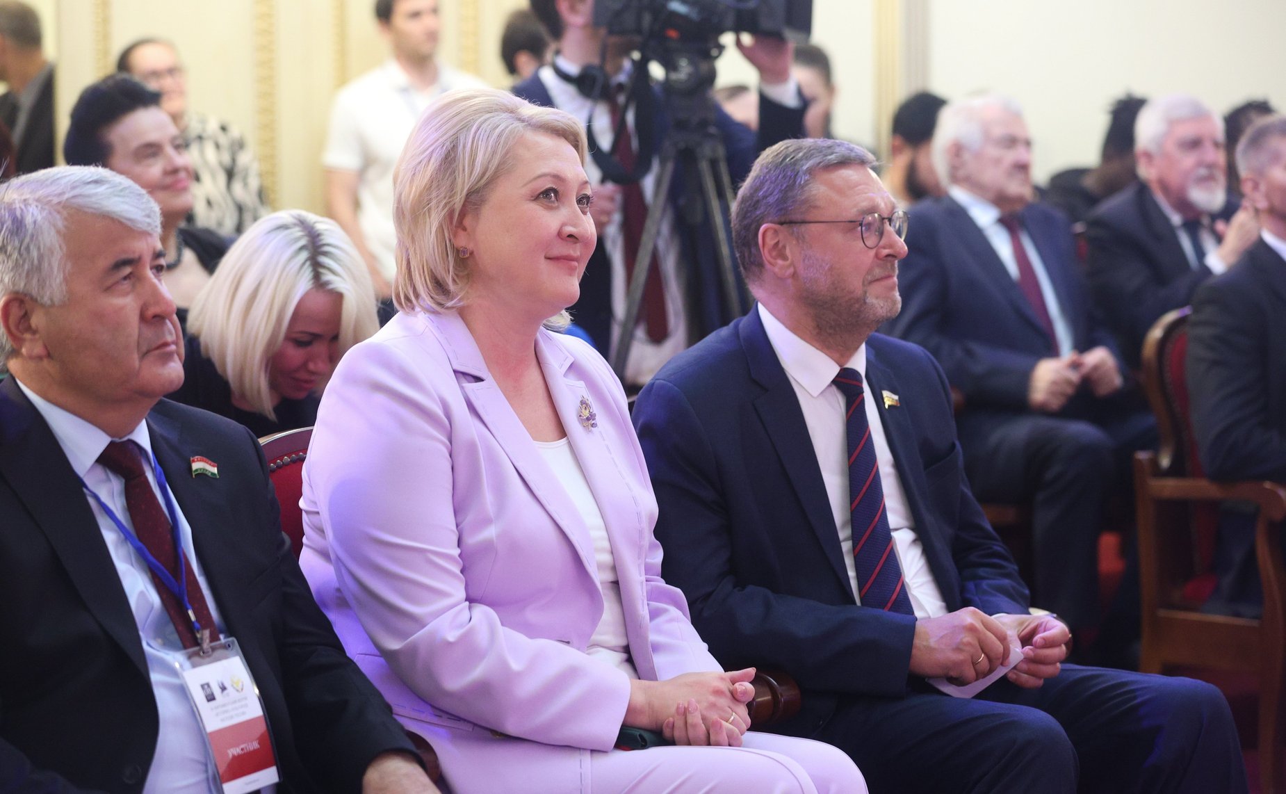 Сенаторы РФ приняли в Дагестане участие в мероприятиях в честь 100-летия Р. Гамзатова