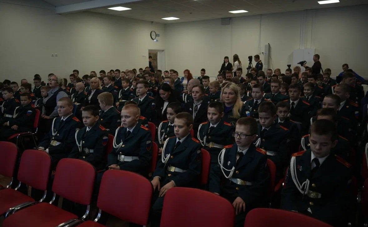 Юрий Воробьев поздравил спасателей Вологодской области, преподавательский состав и воспитанников образовательного центра «Корабелы Прионежья» с профессиональным праздником — Днем спасателя