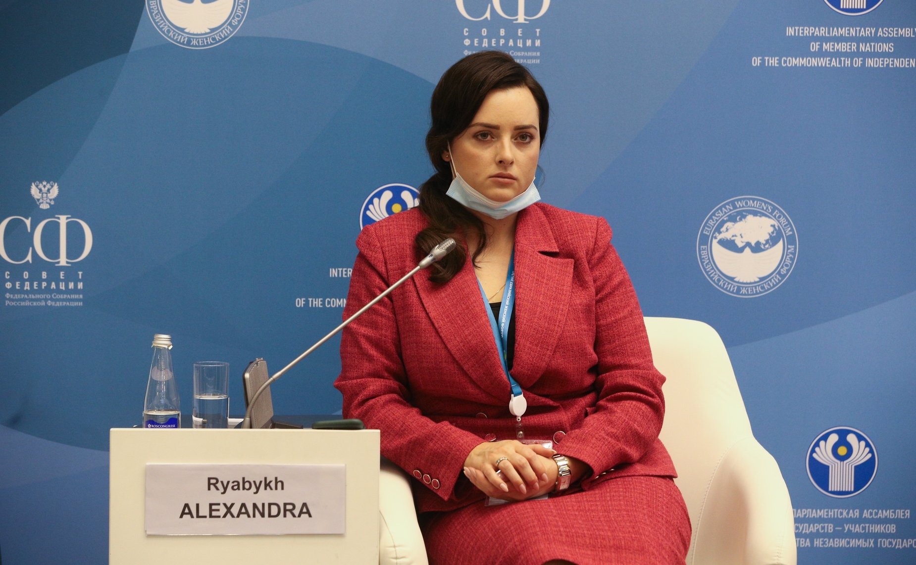 Дискуссионная сессия «Развитие и поддержка гражданских активностей и общественных институтов как основное условие успешной государственной политики. Международный опыт государственно-общественного взаимодействия»